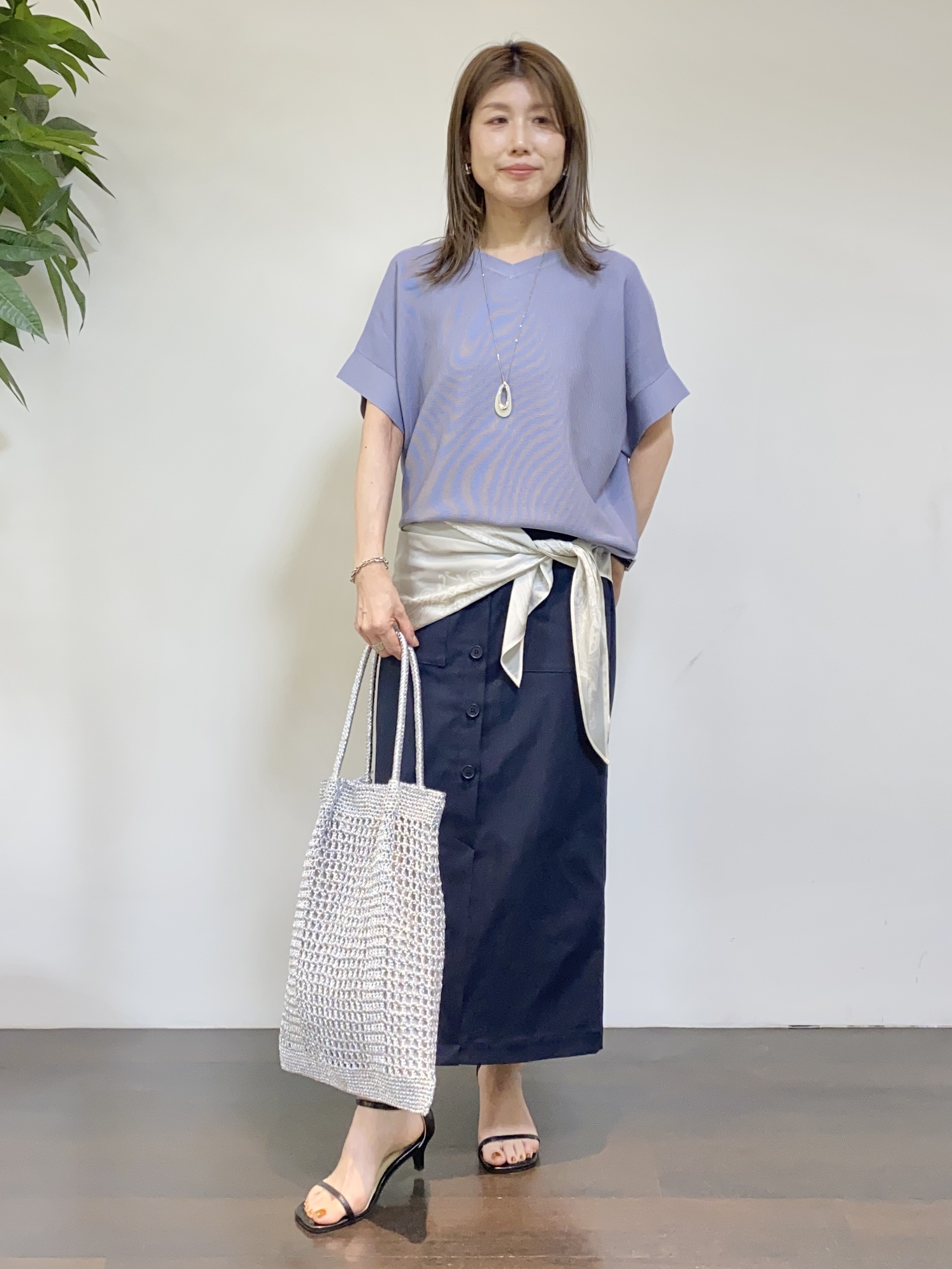 tomoさんの「UNTITLED｜【11色展開/体型カバー】前後2WAYフレンチスリーブニット」を使ったコーディネート