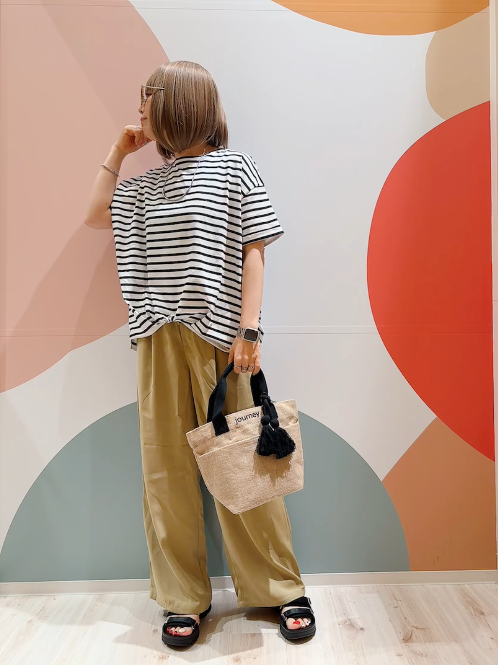 長男さんの「SHOO･LA･RUE｜【ひんやり/S-LL】インせず決まる フロントタックデザインTシャツ」を使ったコーディネート