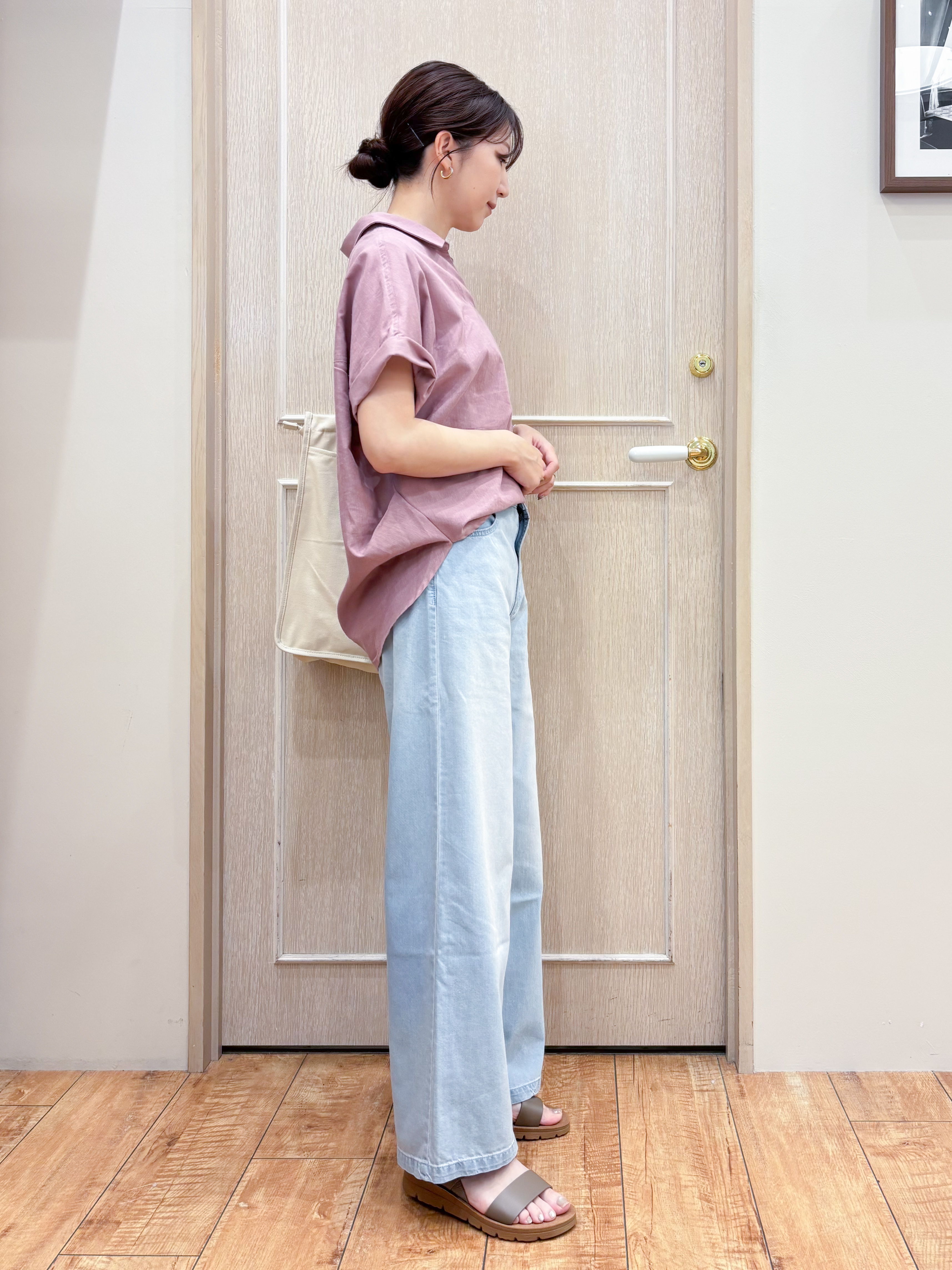 なみさんの「SHOO･LA･RUE｜【ひんやり/UV】インせず着られる フレンチリネンスキッパーシャツ」を使ったコーディネート