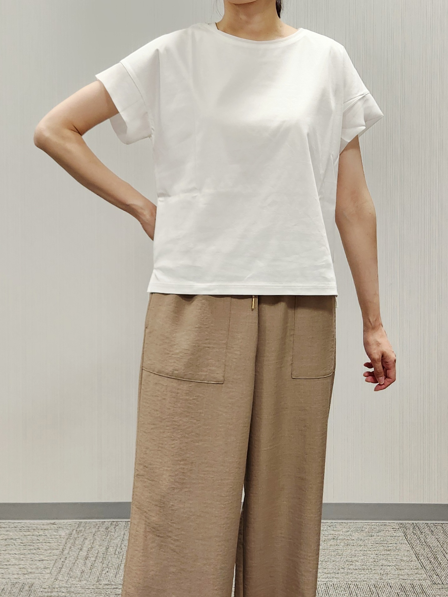 naraさんの「Dessin｜【UVカット/接触冷感】美光沢カットソー」を使ったコーディネート