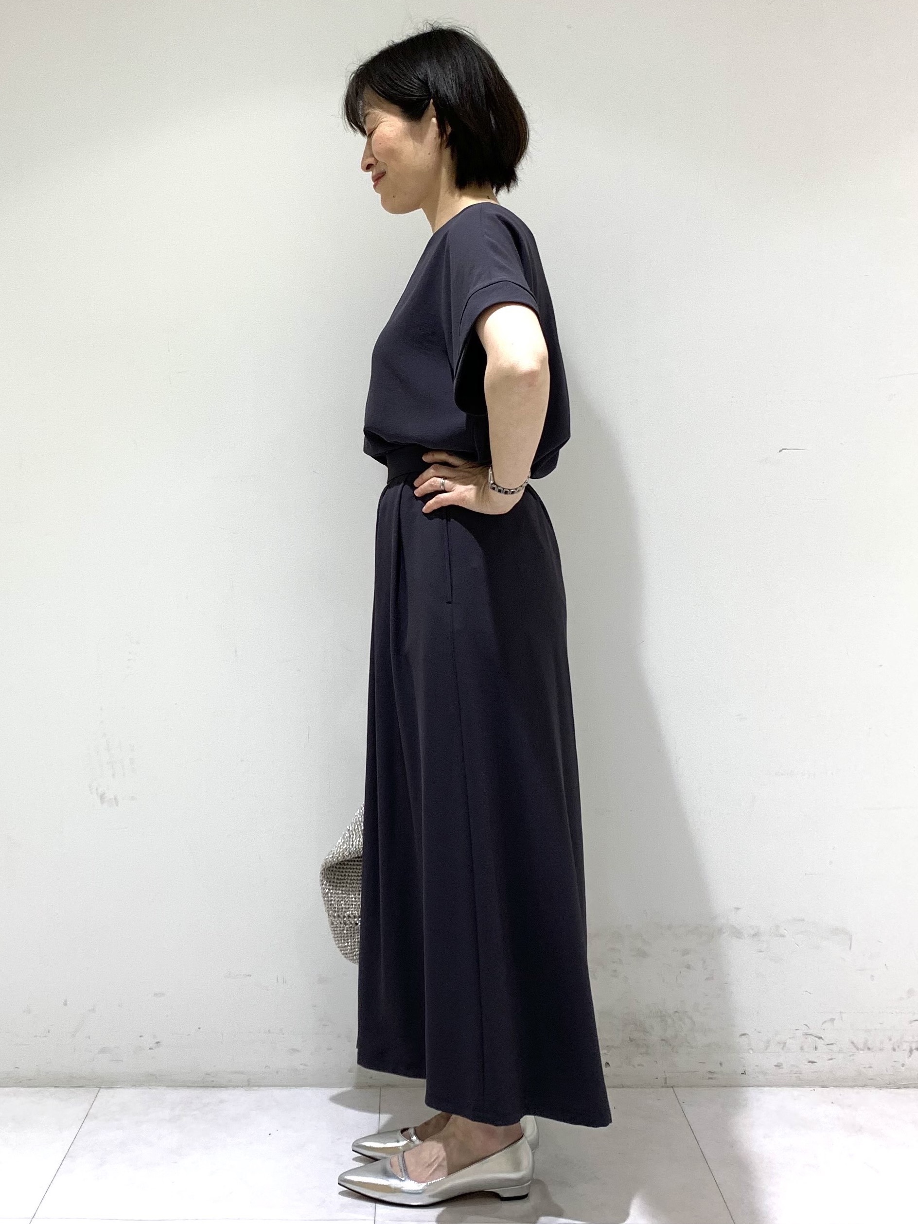 ちーさんの「UNTITLED｜【前後2WAY/はっ水/セットアップ可】リラクシーフレンチスリーブブラウス」を使ったコーディネート