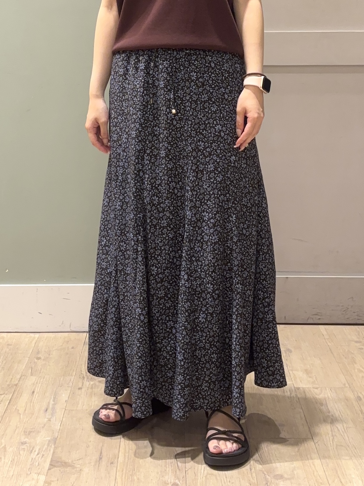 しばみさんの「grove｜【シリーズ累計36万枚！名品ニット】やわらかドライタッチ ドルマンニット」を使ったコーディネート