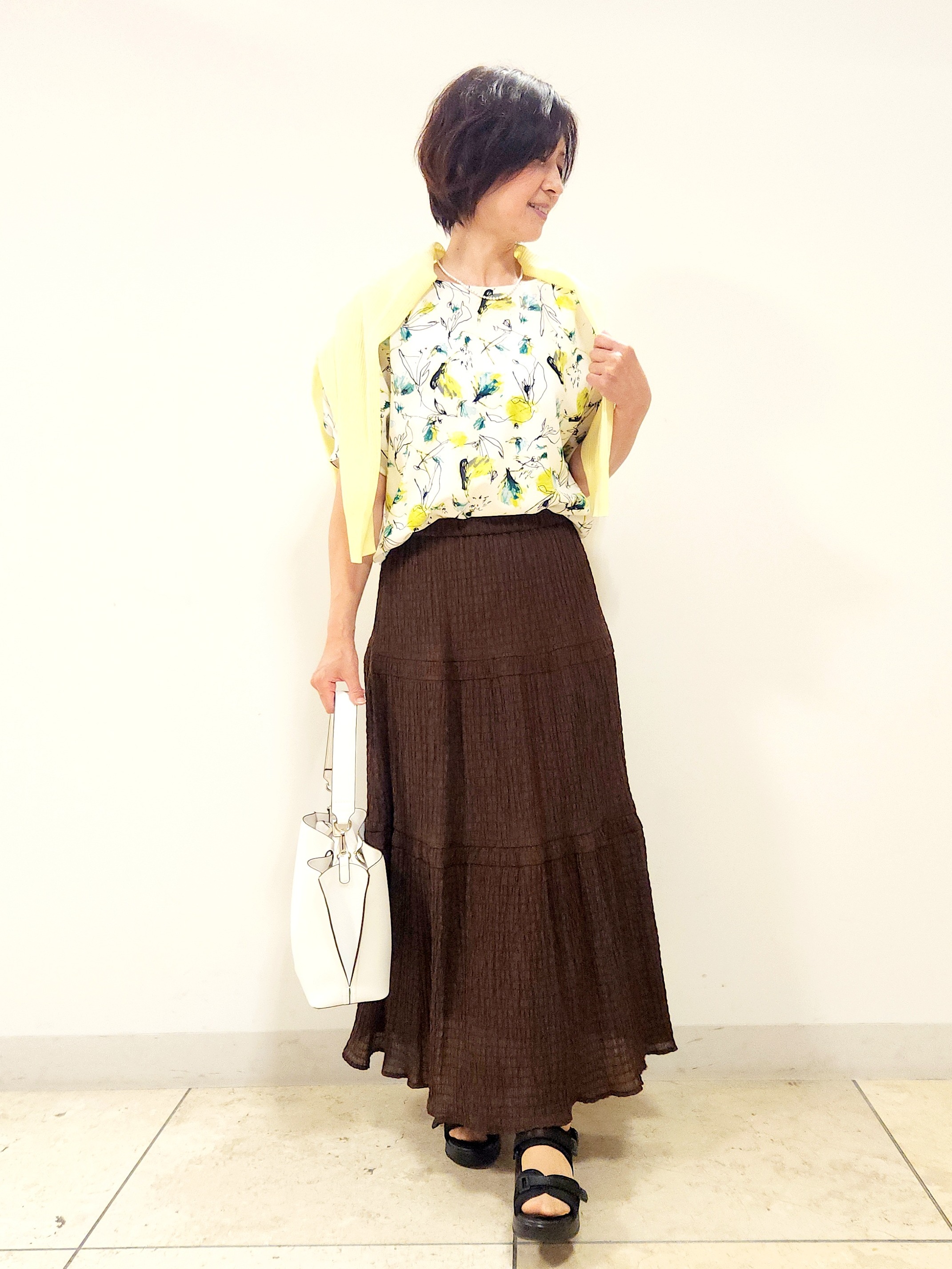 mayumayuさんの「Reflect｜【セットアップ可】ボタニカル調プリントブラウス」を使ったコーディネート