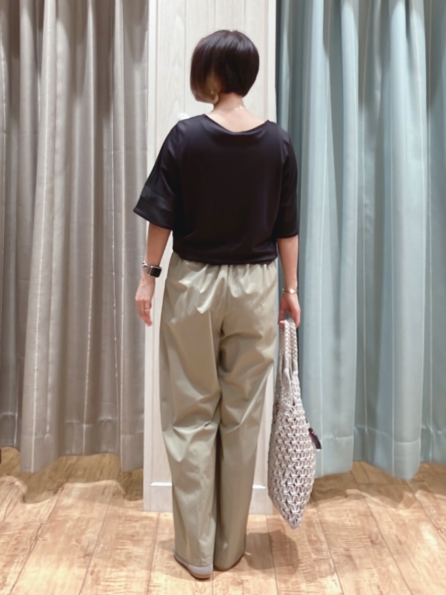 aaamiさんの「SHOO･LA･RUE｜【洗濯機後しわになりにくい/ひんやり/S-LL】お袖のシアーで抜け感プラス 二の腕隠せるフレアスリー」を使ったコーディネート