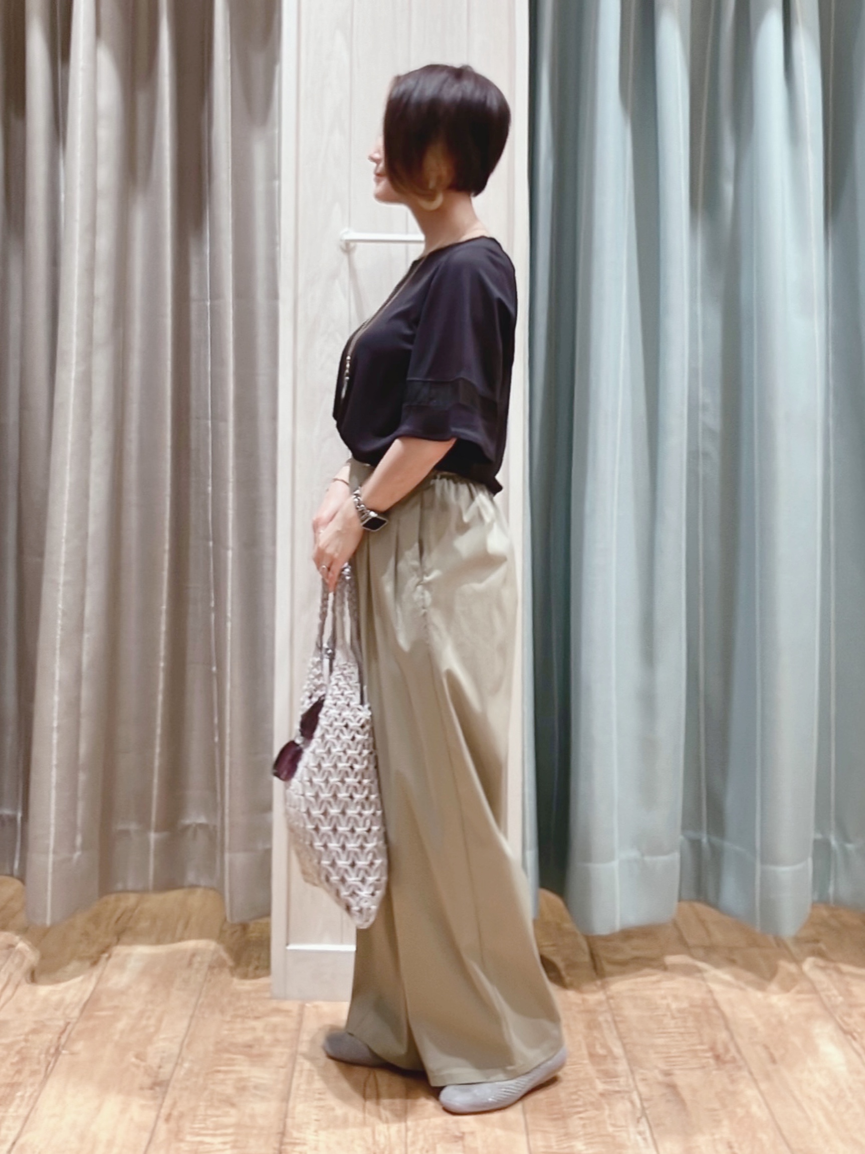 aaamiさんの「SHOO･LA･RUE｜【洗濯機後しわになりにくい/ひんやり/S-LL】お袖のシアーで抜け感プラス 二の腕隠せるフレアスリー」を使ったコーディネート