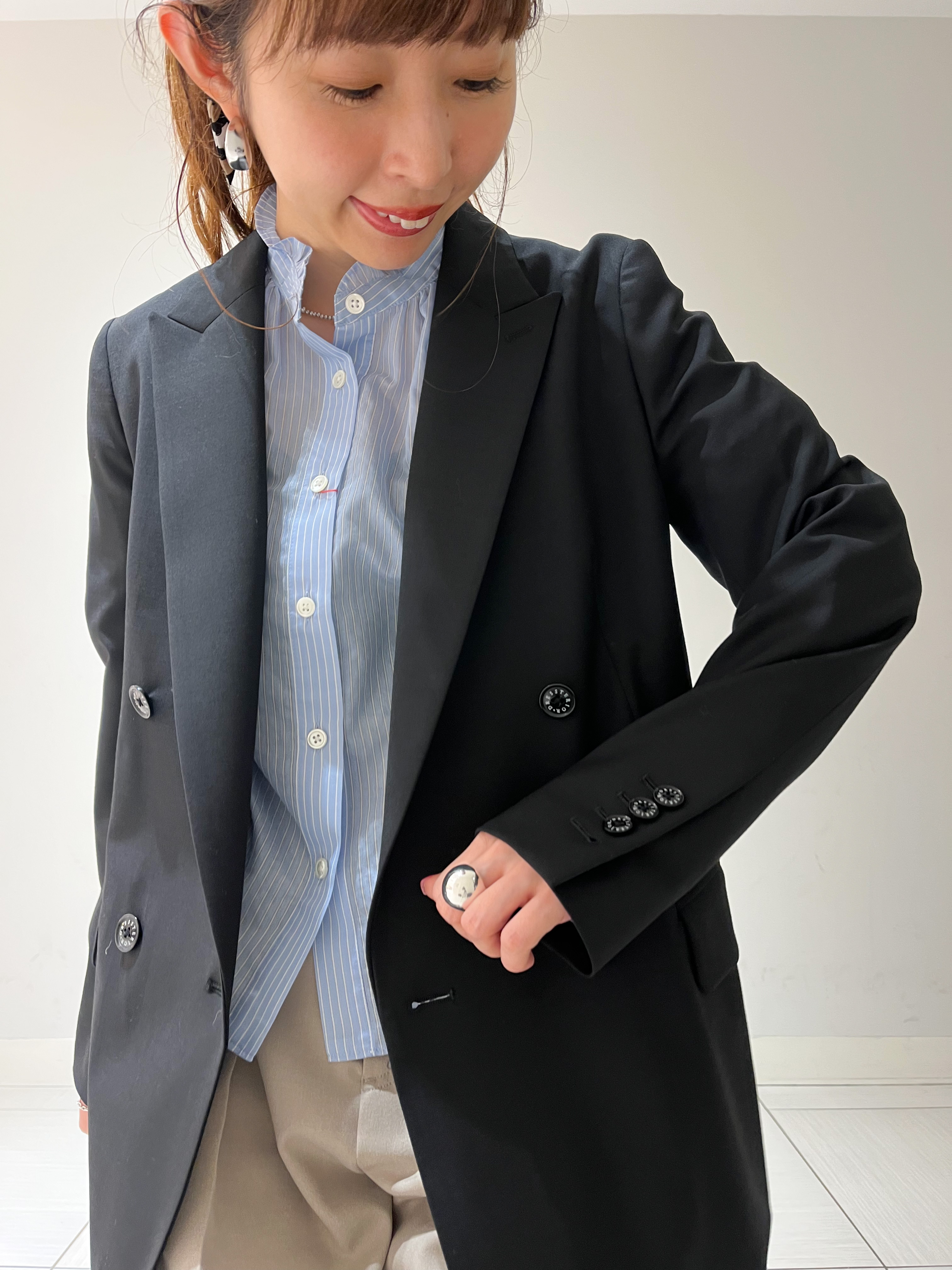じゅんさんの「DRESSTERIOR｜【セットアップ可】ピークドダブルライトストレッチジャケット」を使ったコーディネート