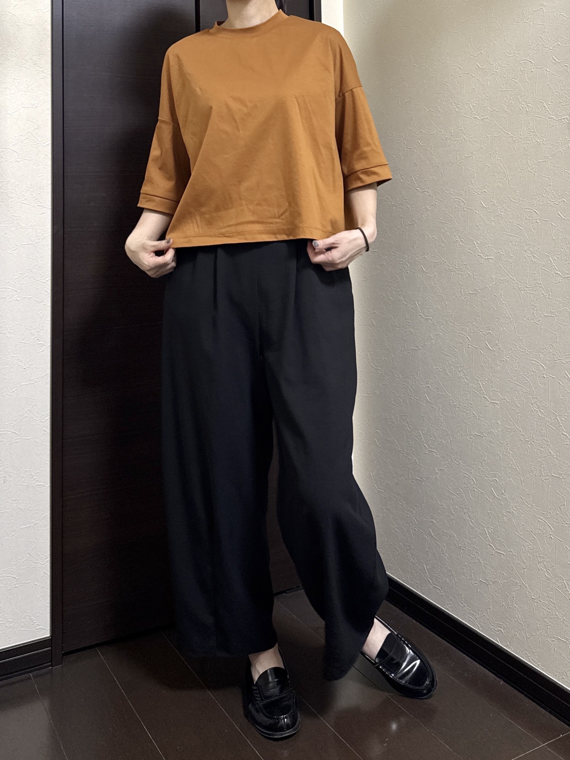 Junさんの「Dessin｜【新色追加/体型カバー】美光沢カットソーボクシーシルエット」を使ったコーディネート