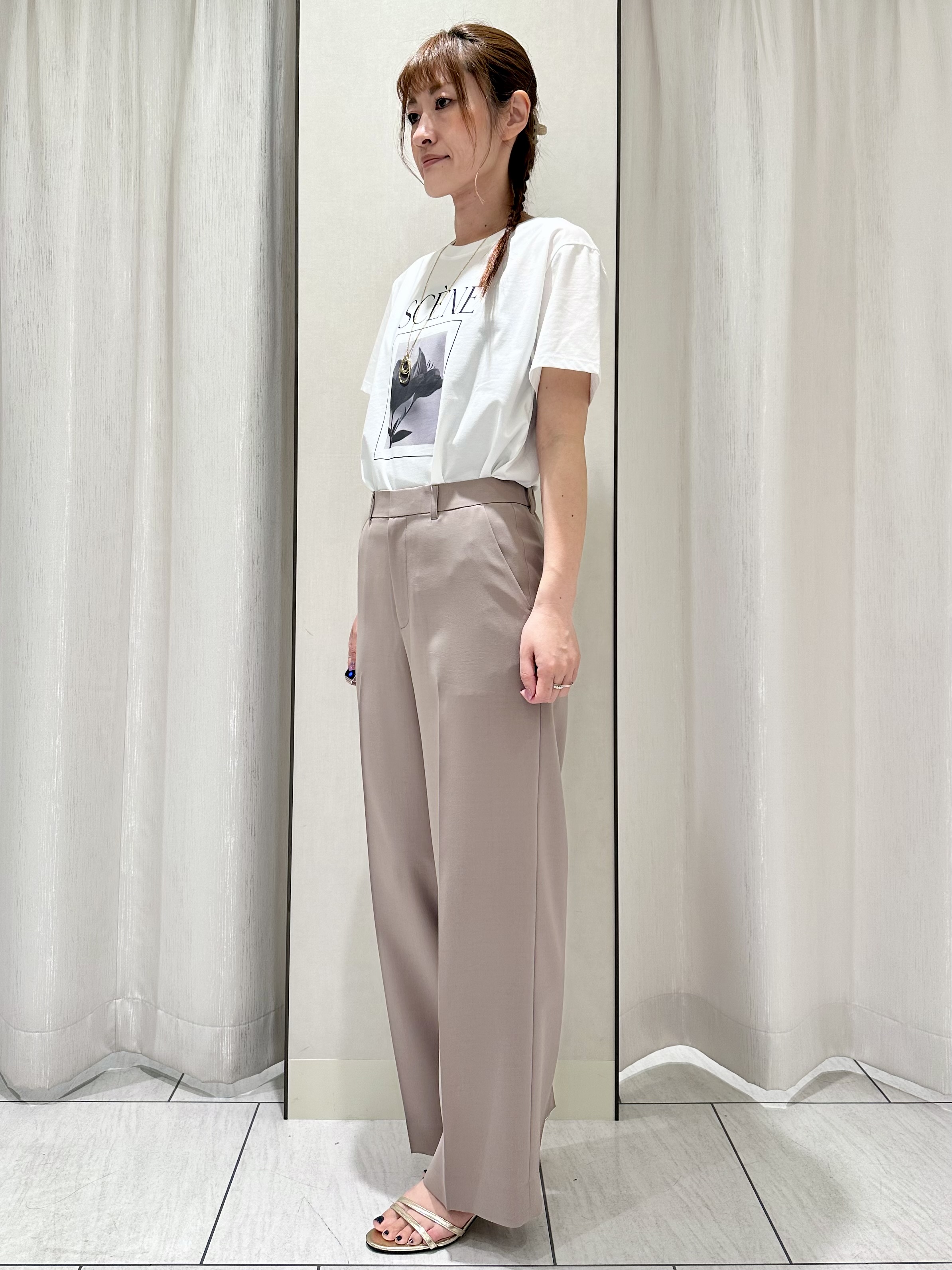 komiさんの「UNTITLED｜【古畑星夏さん着用/ロゴ/プリント】グラフィックTシャツ」を使ったコーディネート