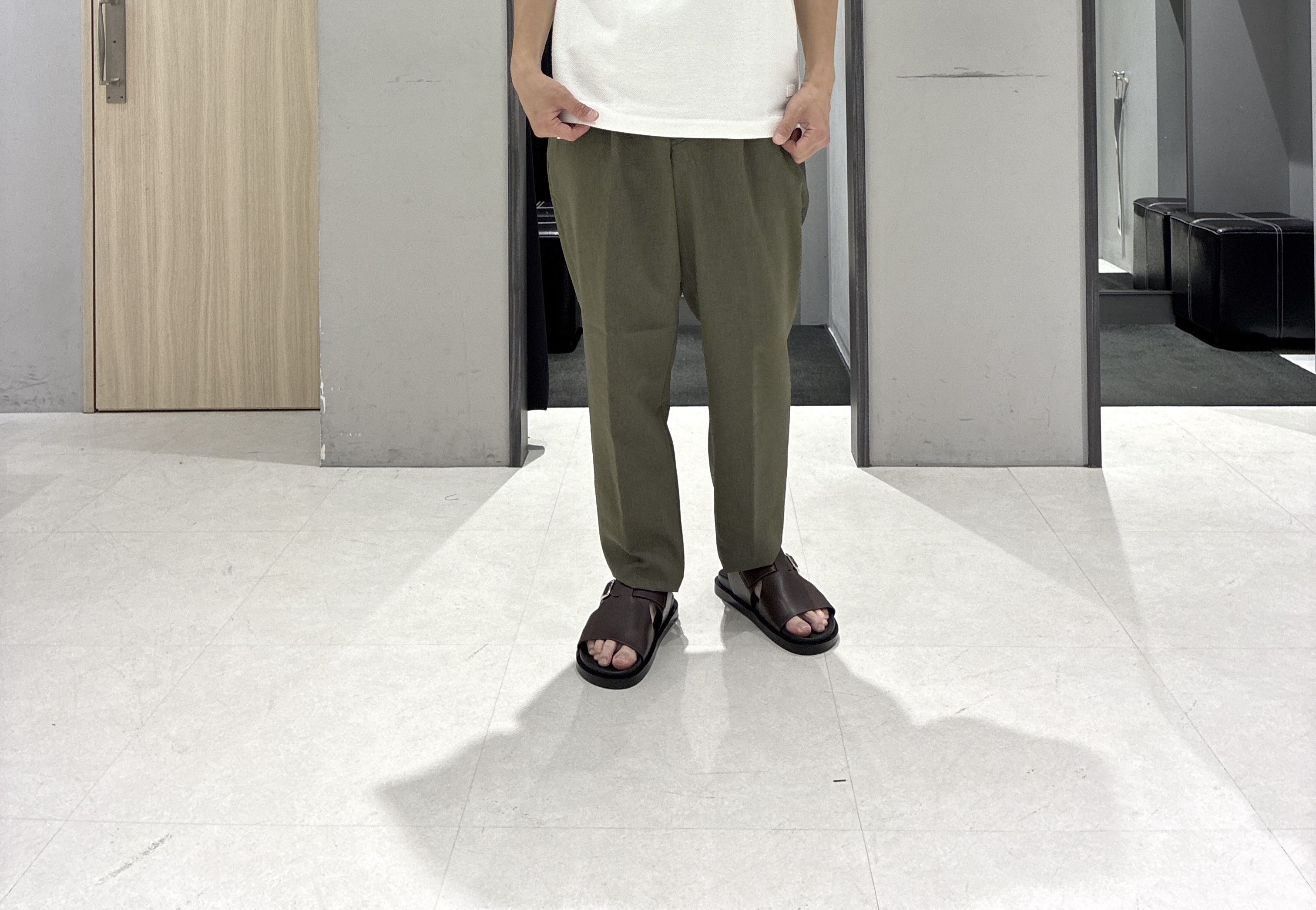わいずみさんの「TAKEO KIKUCHI｜リップル小花シャツ」を使ったコーディネート