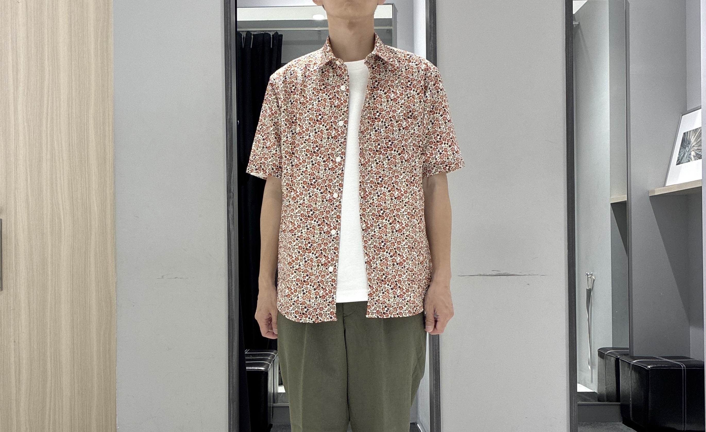 わいずみさんの「TAKEO KIKUCHI｜リップル小花シャツ」を使ったコーディネート