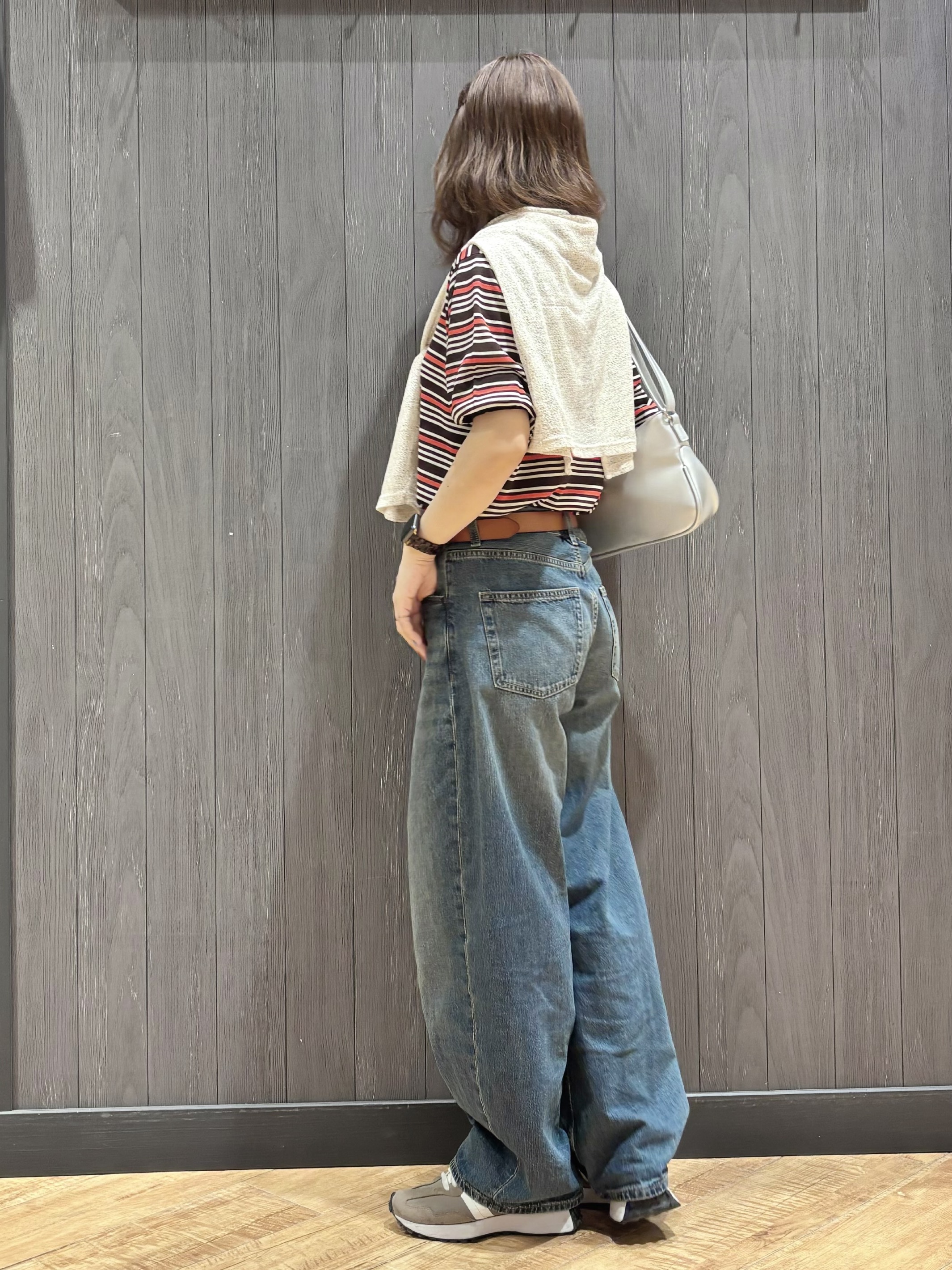 meiさんの「SHOO･LA･RUE｜【S-LL/洗濯機可】ほんのりシアーの襟付きニットカーディガン」を使ったコーディネート