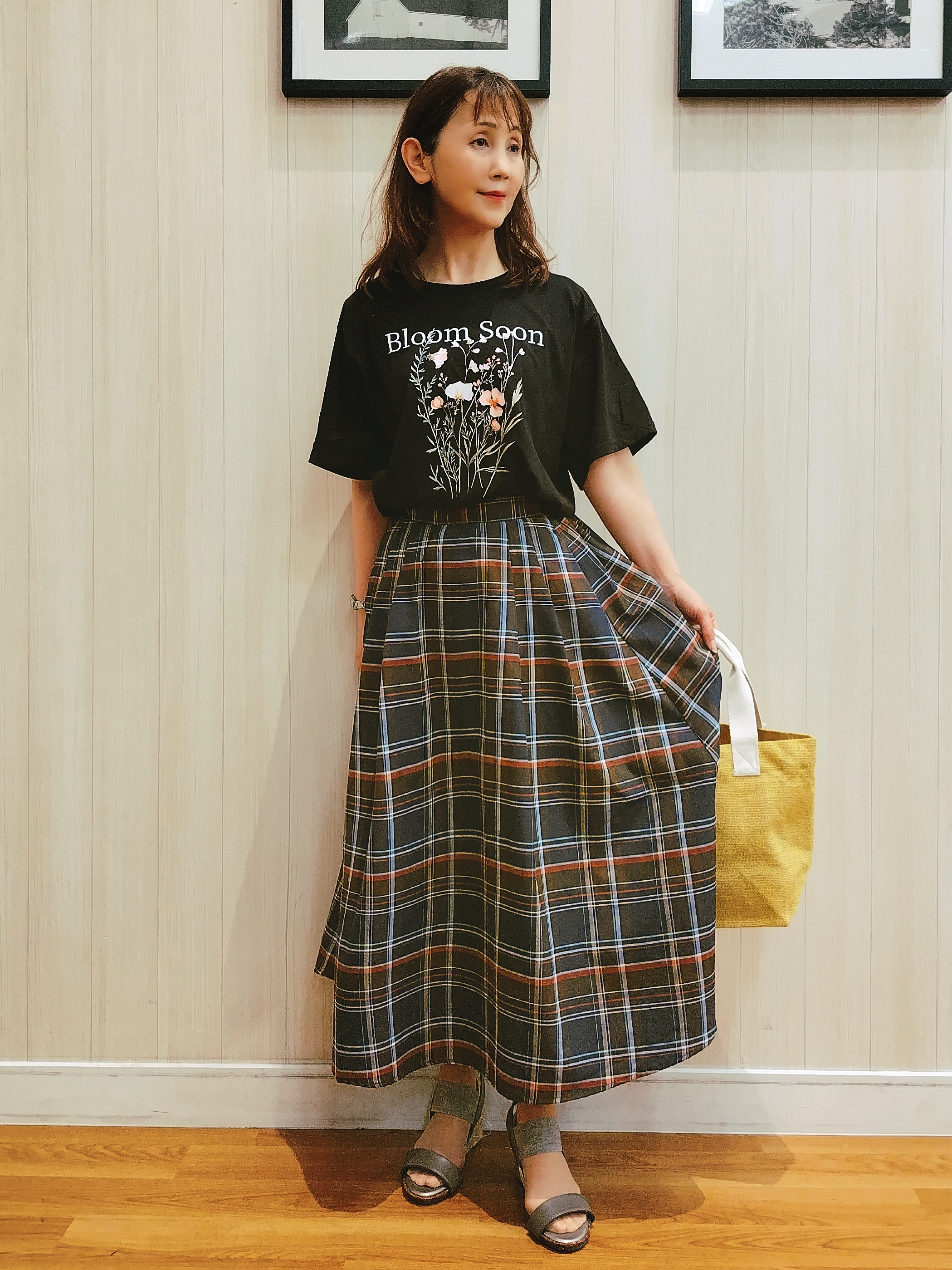 yseさんの「SHOO･LA･RUE｜【綿100%/ひんやり/S-LL】選べる3柄 大人のプリントTシャツ」を使ったコーディネート