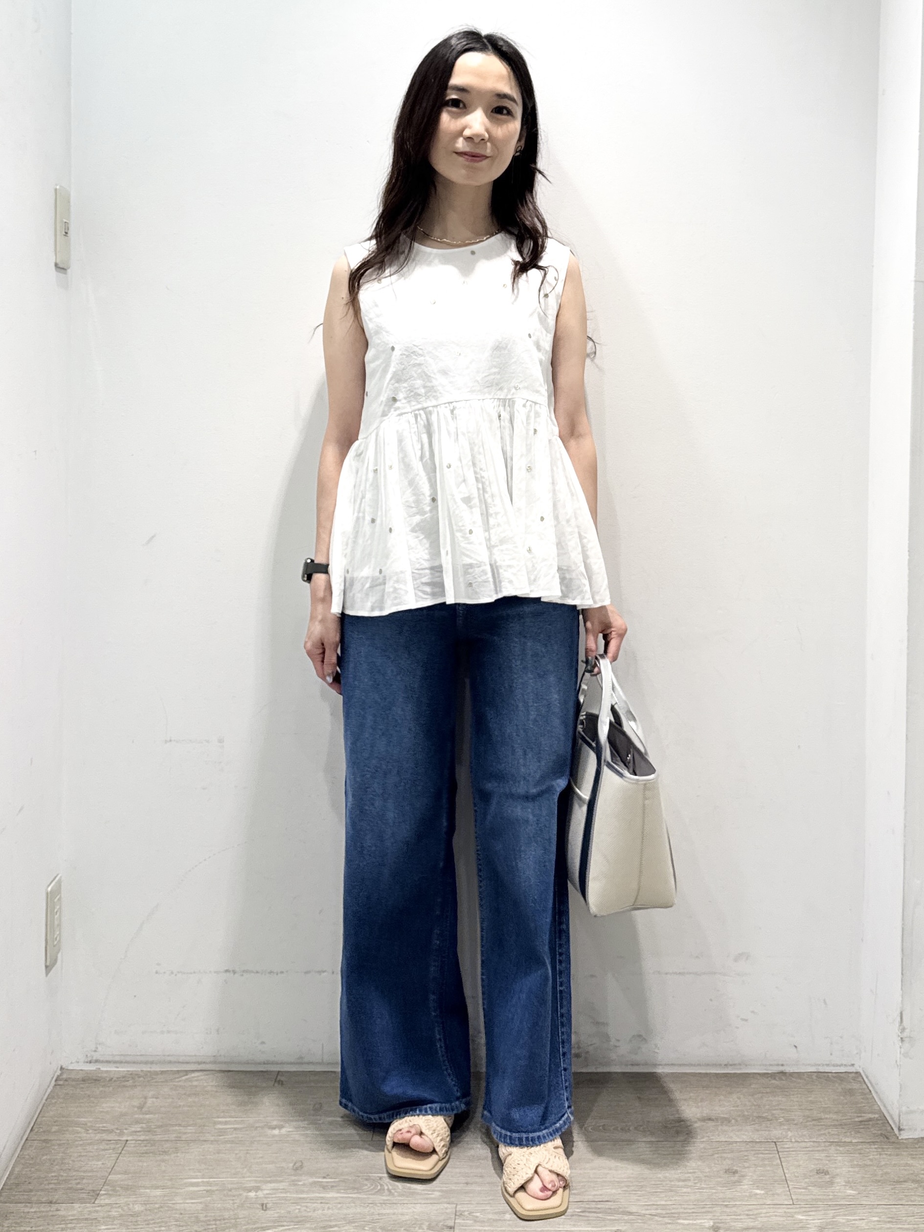 yuicciさんの「OPAQUE.CLIP｜ラメドット刺繍ペプラムブラウス【洗える】」を使ったコーディネート