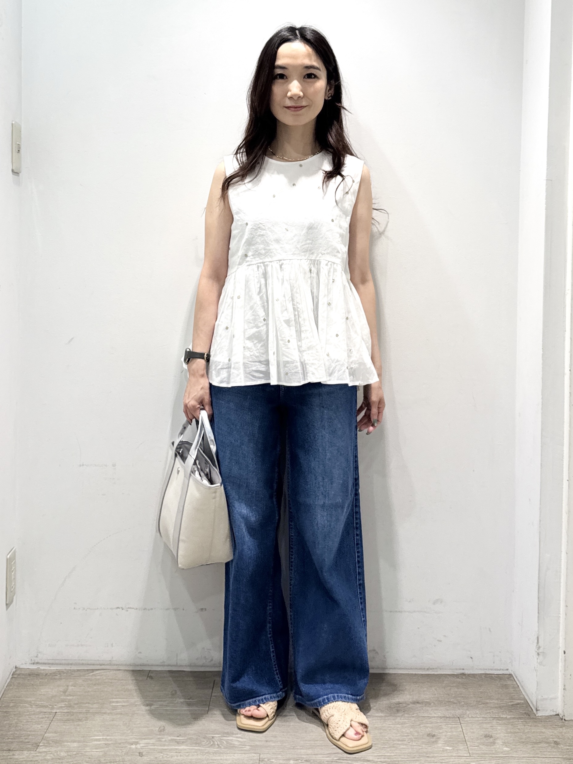 yuicciさんの「OPAQUE.CLIP｜ラメドット刺繍ペプラムブラウス【洗える】」を使ったコーディネート