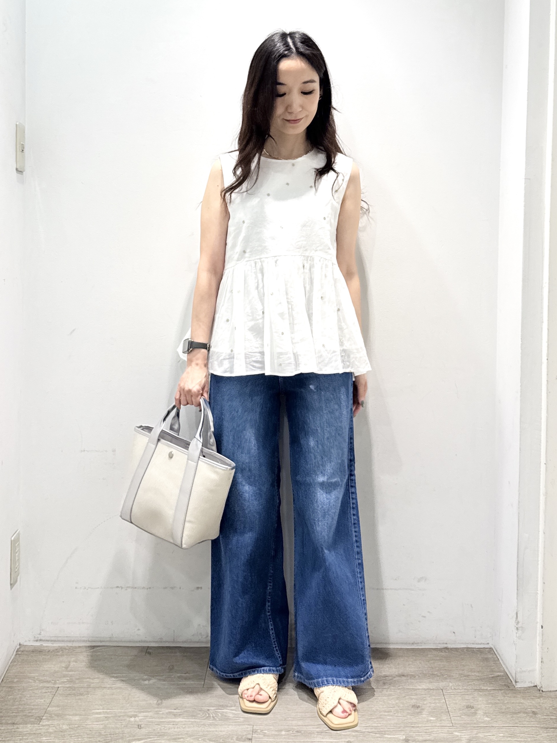 yuicciさんの「OPAQUE.CLIP｜ラメドット刺繍ペプラムブラウス【洗える】」を使ったコーディネート