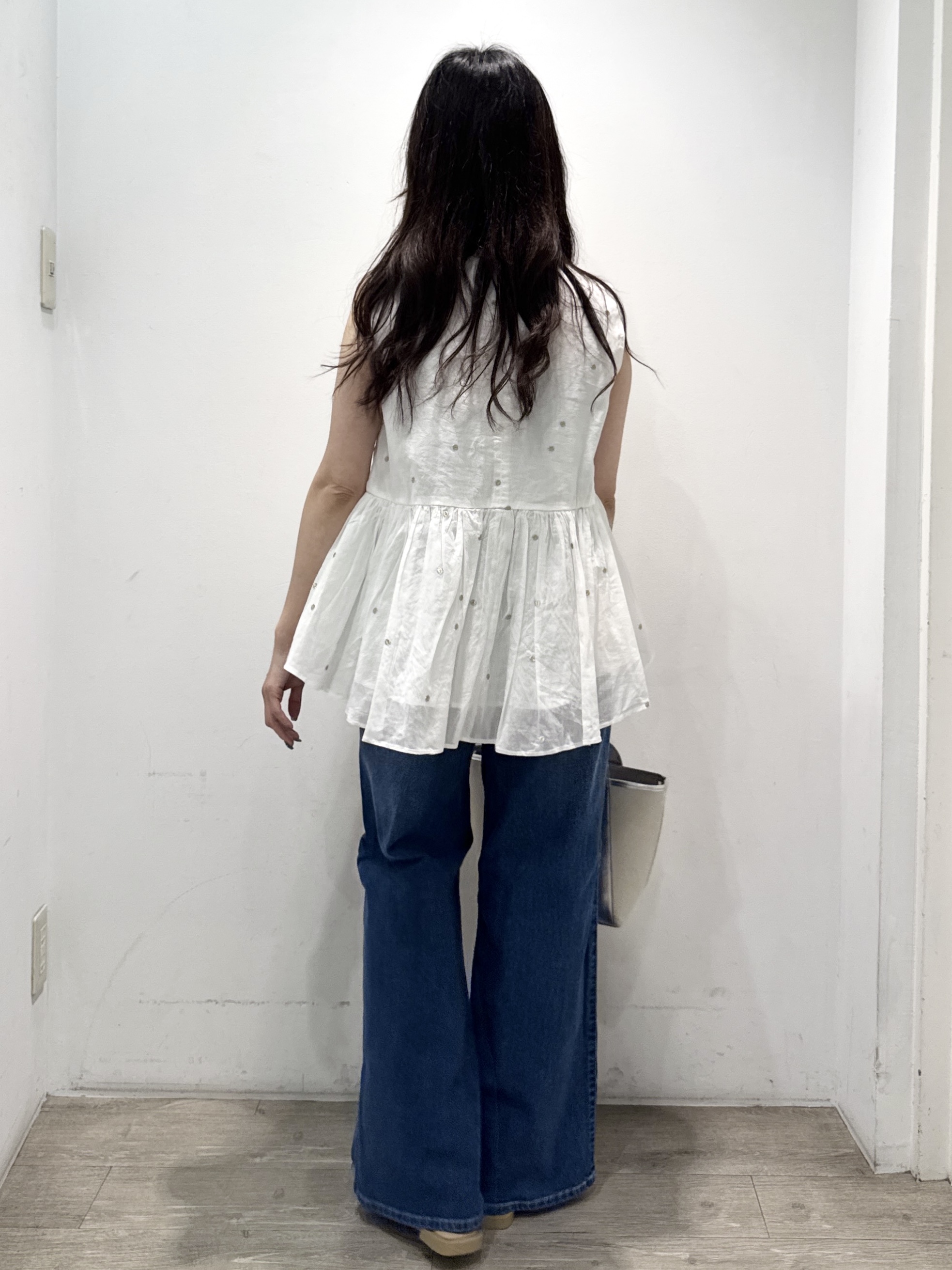 yuicciさんの「OPAQUE.CLIP｜ラメドット刺繍ペプラムブラウス【洗える】」を使ったコーディネート
