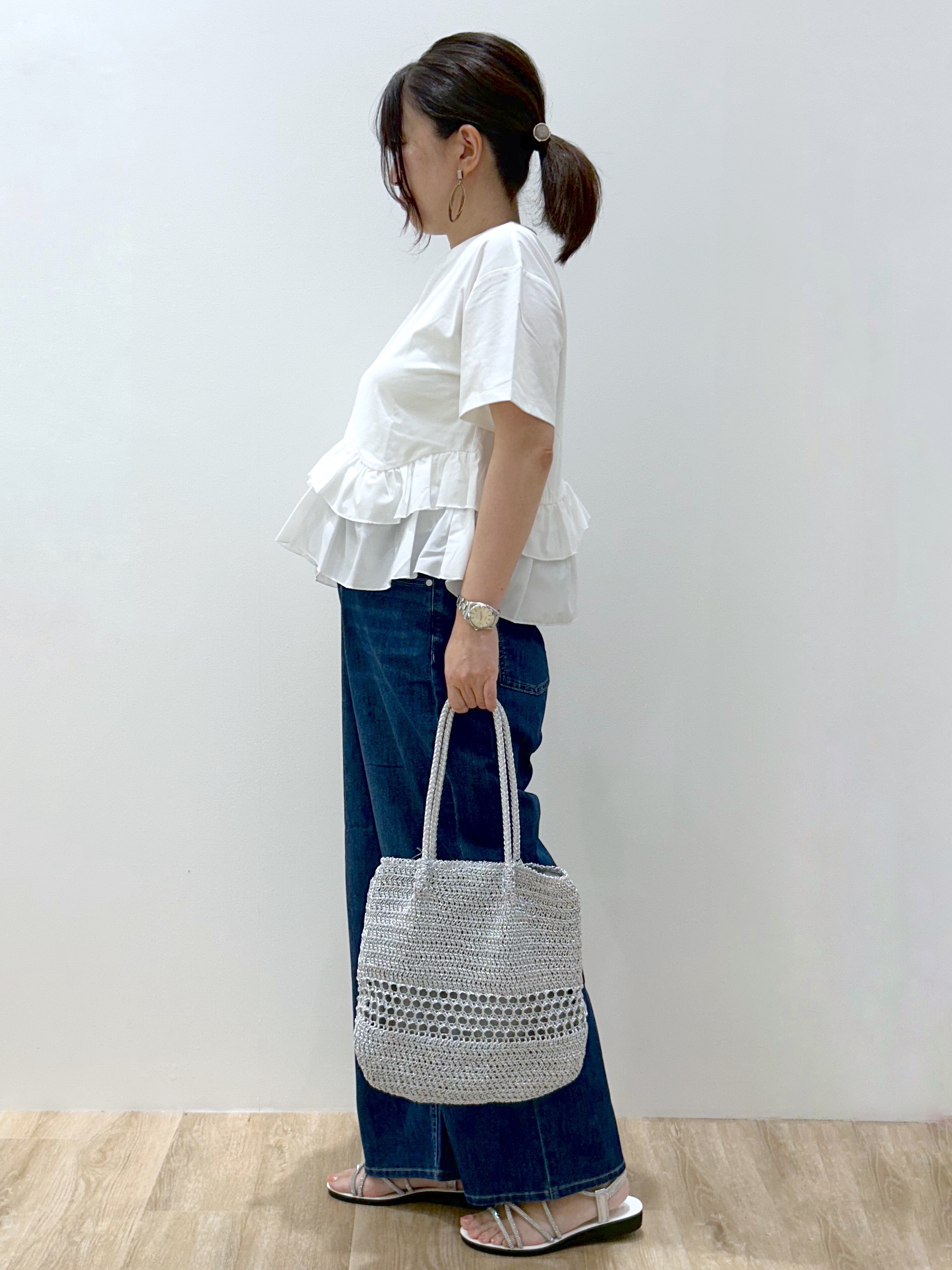 ひろみさんの「OPAQUE.CLIP｜裾フリルドッキングTシャツ【洗濯機OK】」を使ったコーディネート