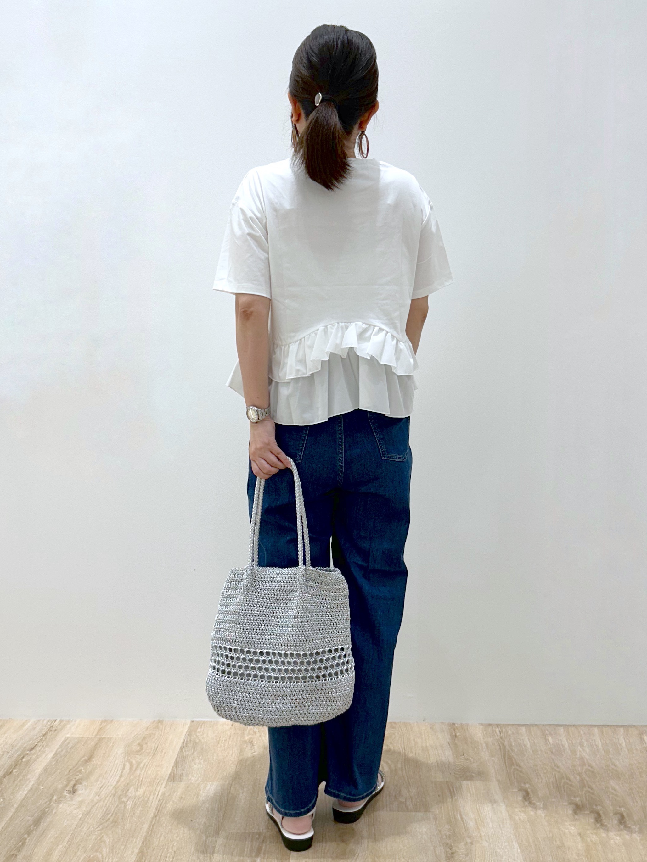 ひろみさんの「OPAQUE.CLIP｜裾フリルドッキングTシャツ【洗濯機OK】」を使ったコーディネート