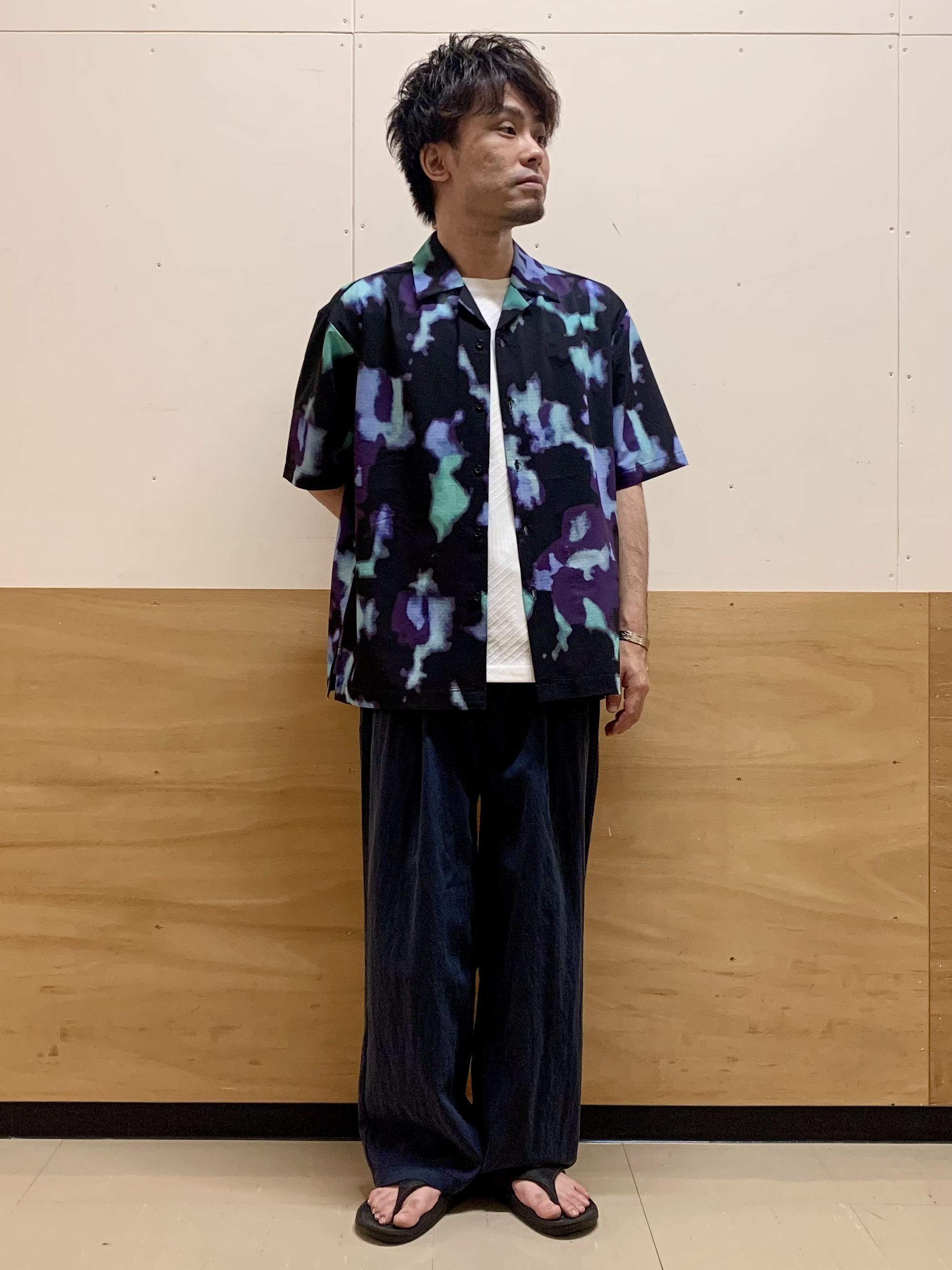 MATUさんの「THE SHOP TK｜プリント柄 開襟半袖シャツ 洗濯機OK」を使ったコーディネート