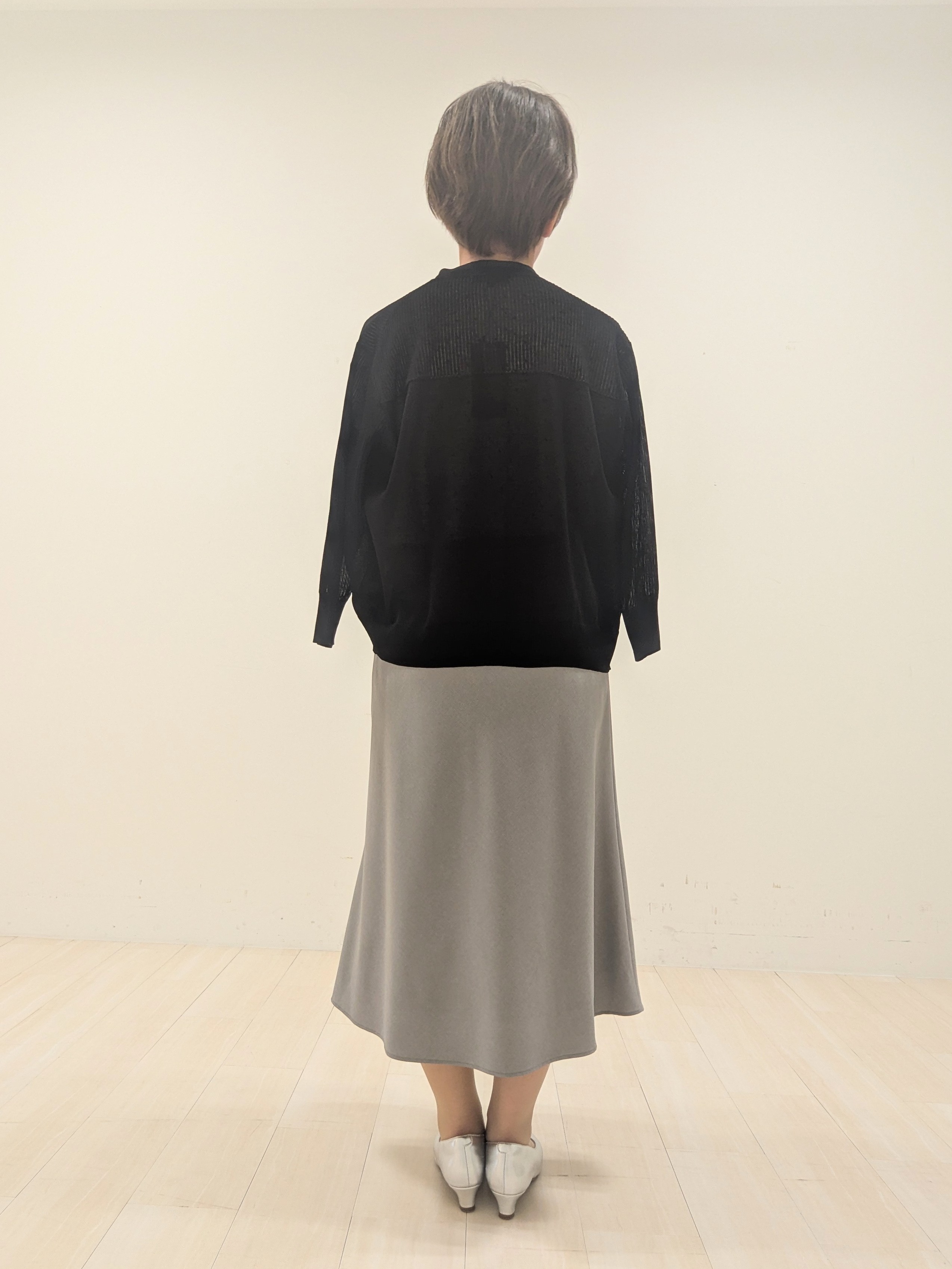 nishiさんの「Reflect｜Vネックニットカーディガン」を使ったコーディネート