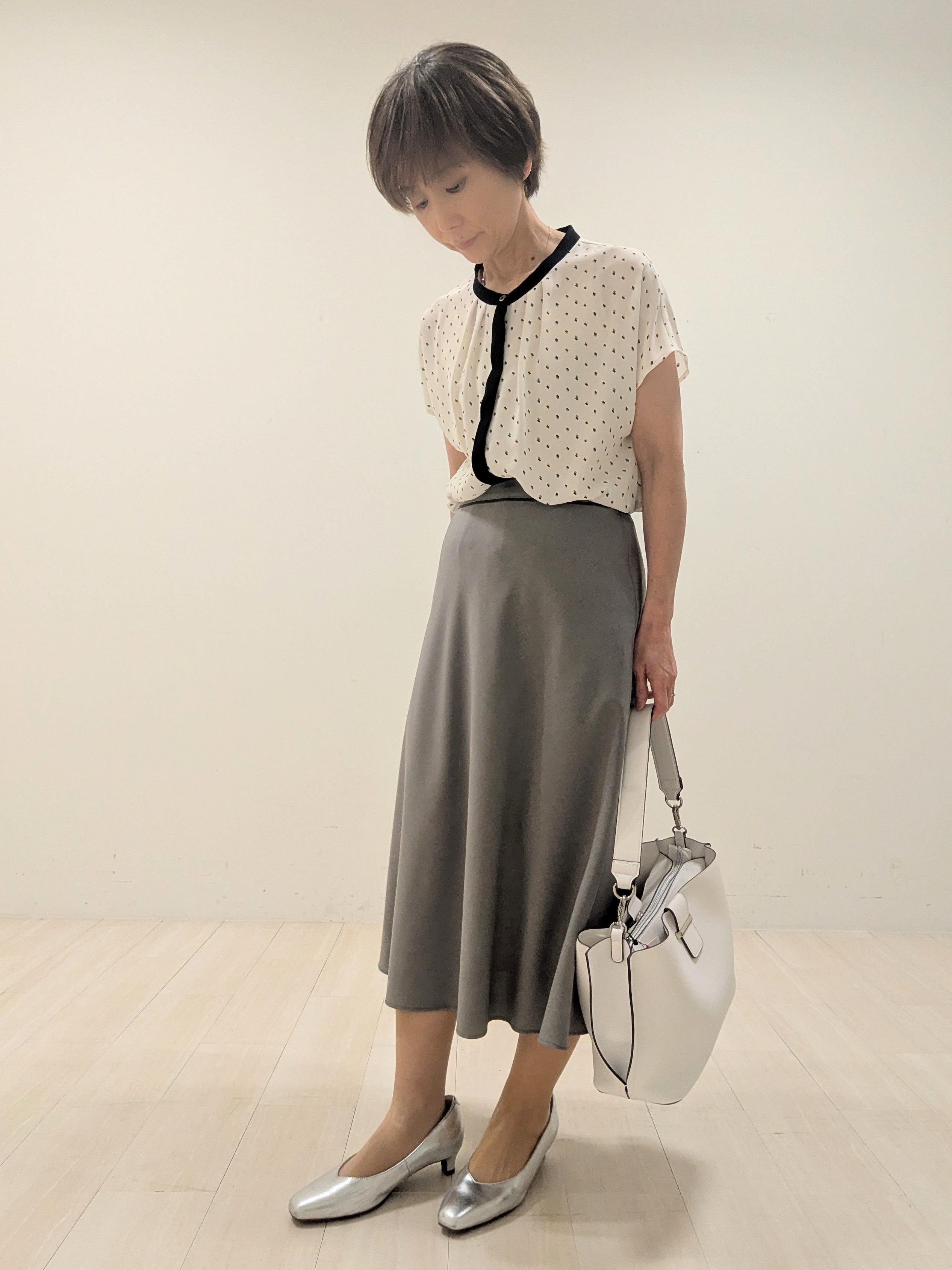 nishiさんの「Reflect｜Vネックニットカーディガン」を使ったコーディネート
