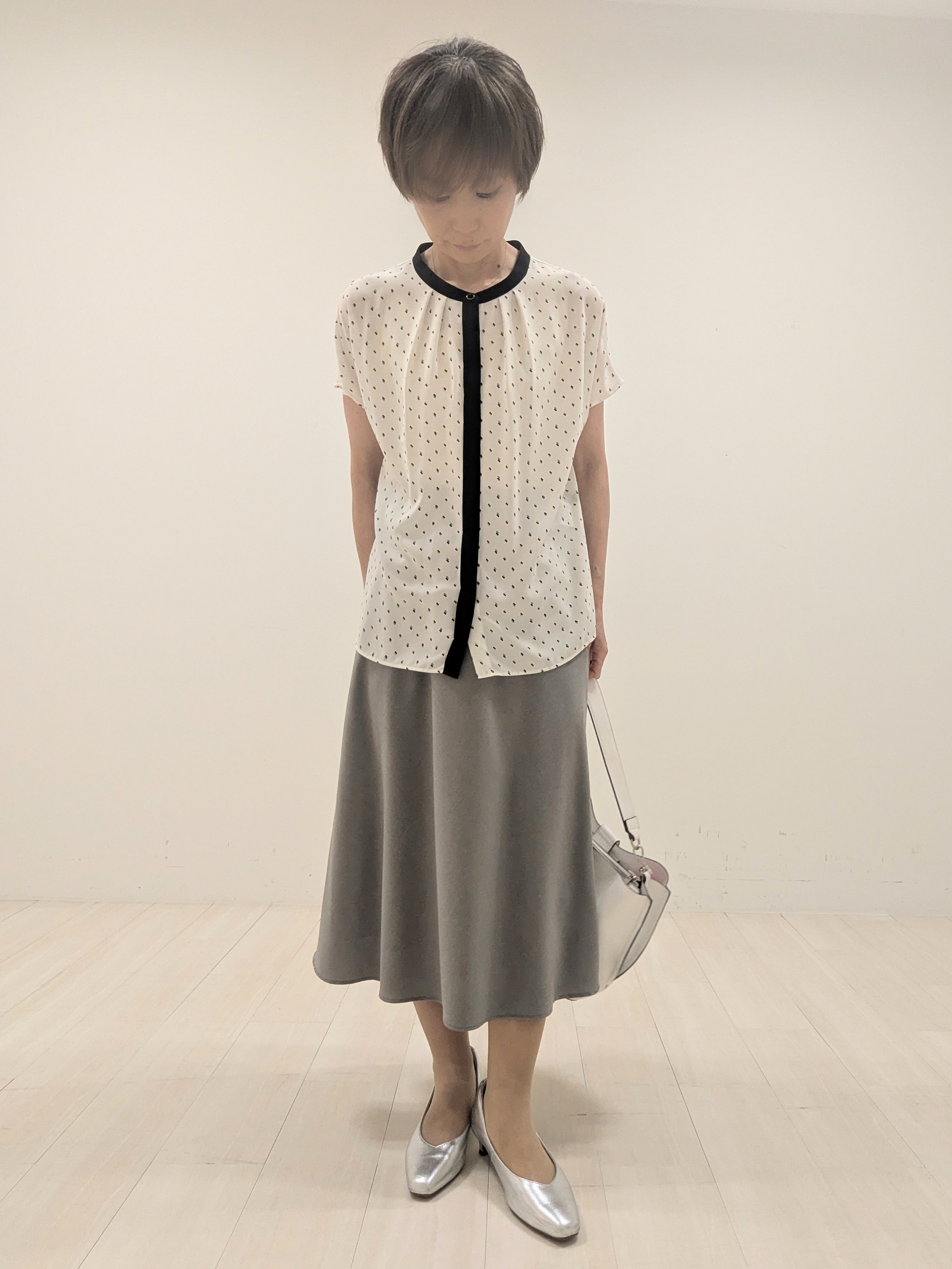 nishiさんの「Reflect｜Vネックニットカーディガン」を使ったコーディネート