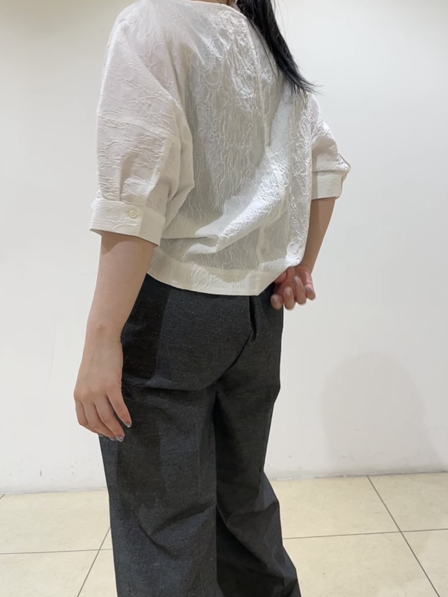 watanabeさんの「UNTITLED｜【洗える/ショート丈】ジャカードボートネックブラウス」を使ったコーディネート