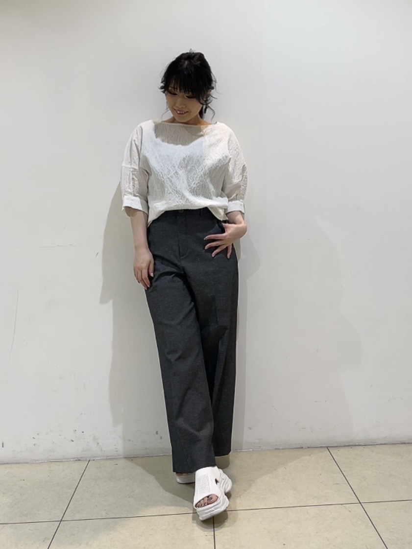 watanabeさんの「UNTITLED｜【洗える/ショート丈】ジャカードボートネックブラウス」を使ったコーディネート