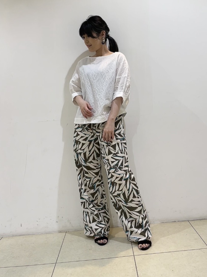 watanabeさんの「UNTITLED｜【洗える/ショート丈】ジャカードボートネックブラウス」を使ったコーディネート