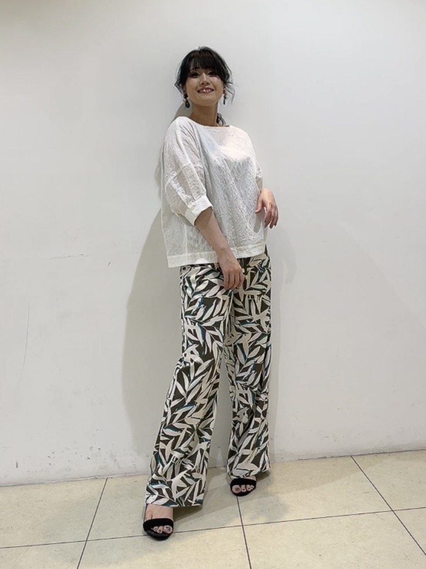 watanabeさんの「UNTITLED｜【洗える/ショート丈】ジャカードボートネックブラウス」を使ったコーディネート