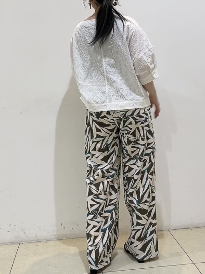 watanabeさんの「UNTITLED｜【洗える/ショート丈】ジャカードボートネックブラウス」を使ったコーディネート