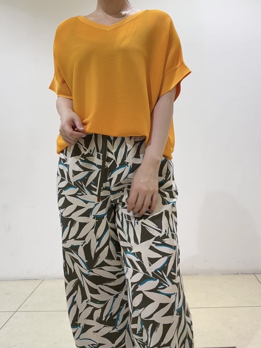 watanabeさんの「UNTITLED｜【11色展開/体型カバー】前後2WAYフレンチスリーブニット」を使ったコーディネート