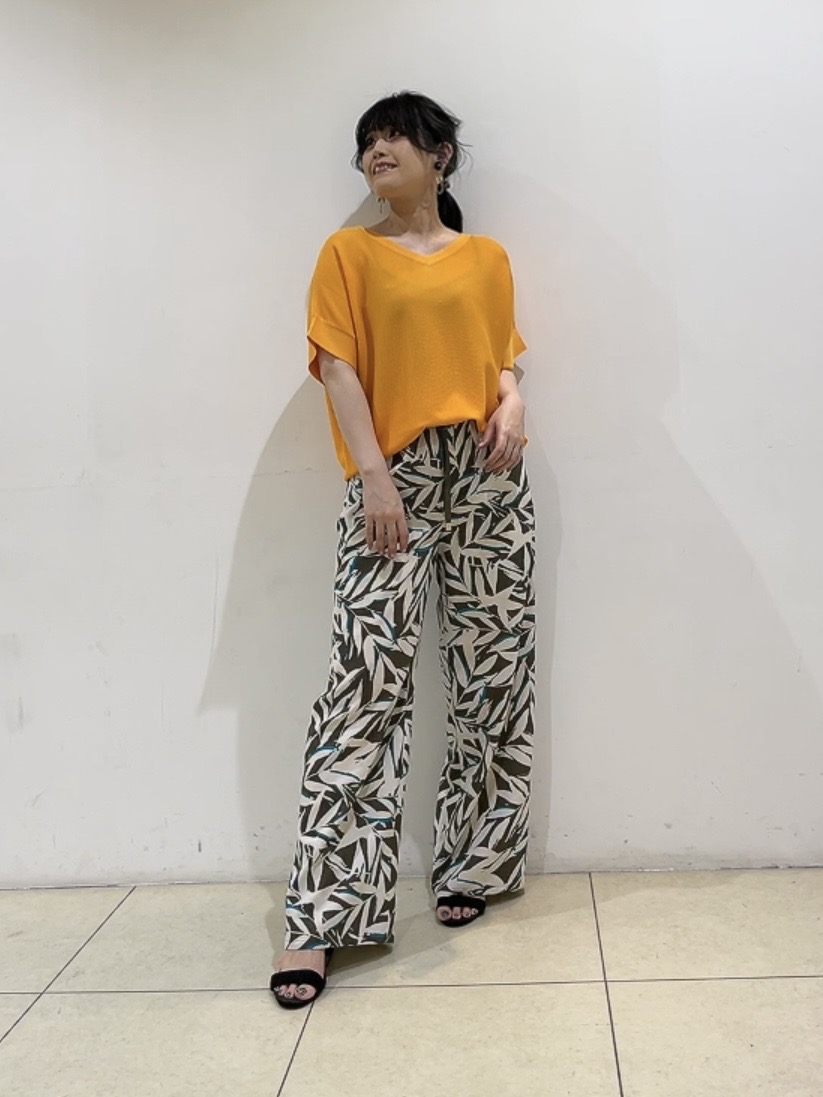 watanabeさんの「UNTITLED｜【11色展開/体型カバー】前後2WAYフレンチスリーブニット」を使ったコーディネート