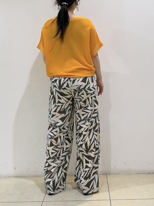 watanabeさんの「UNTITLED｜【11色展開/体型カバー】前後2WAYフレンチスリーブニット」を使ったコーディネート