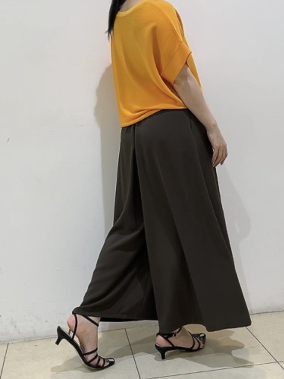 watanabeさんの「UNTITLED｜【11色展開/体型カバー】前後2WAYフレンチスリーブニット」を使ったコーディネート