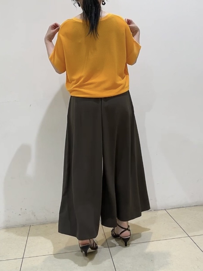 watanabeさんの「UNTITLED｜【11色展開/体型カバー】前後2WAYフレンチスリーブニット」を使ったコーディネート