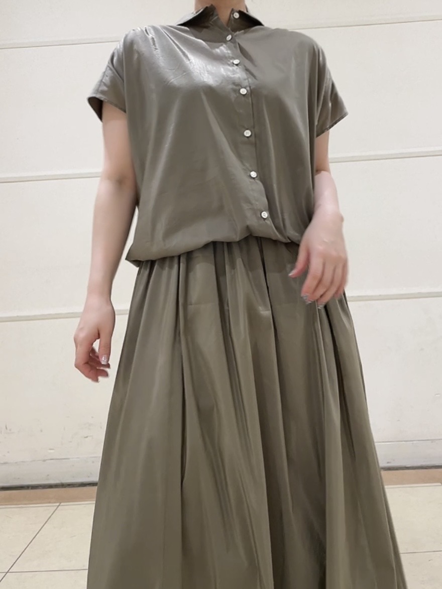 watanabeさんの「UNTITLED｜【セットアップ可/軽量/清涼感】ローンギャザーブラウス」を使ったコーディネート