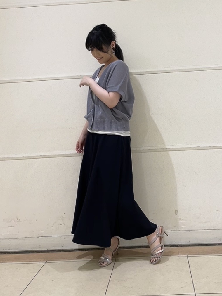 watanabeさんの「UNTITLED｜【洗える/清涼感】ドライタッチスリーブレスカーディガン」を使ったコーディネート