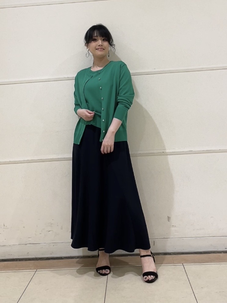 watanabeさんの「UNTITLED｜【UVケア/接触冷感／アンサンブル】丸首カーディガン＆袖スリット5分袖ニット」を使ったコーディネート