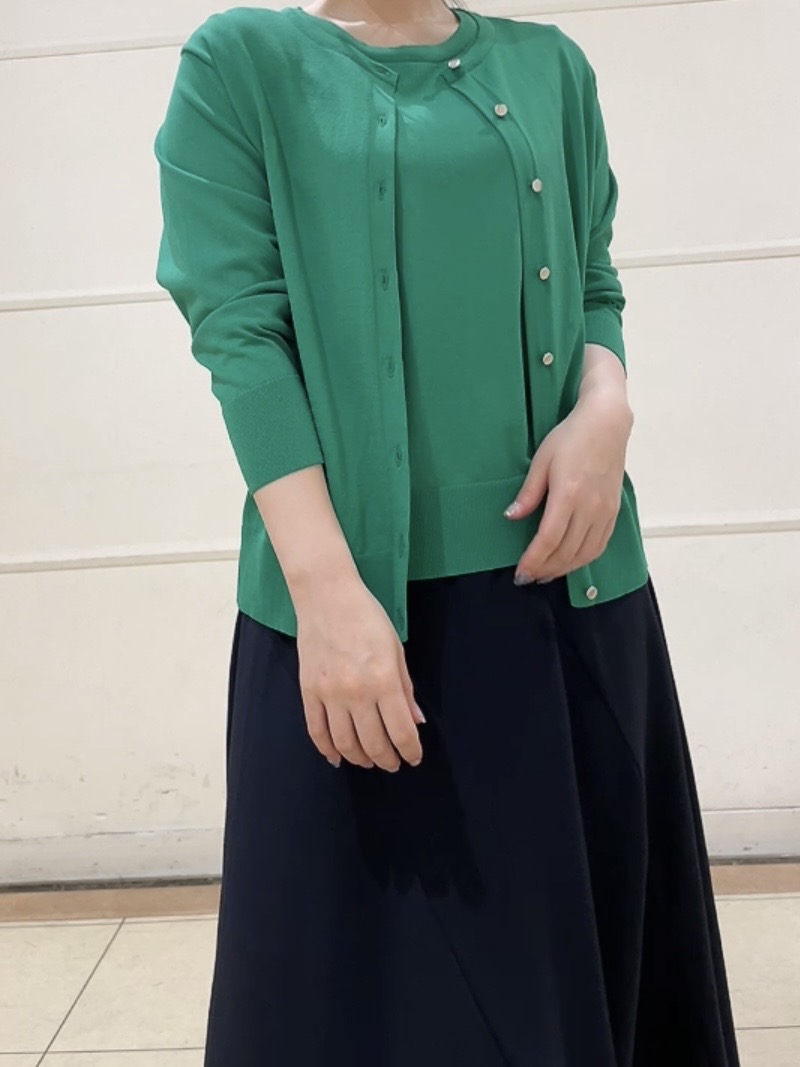 watanabeさんの「UNTITLED｜【UVケア/接触冷感／アンサンブル】丸首カーディガン＆袖スリット5分袖ニット」を使ったコーディネート