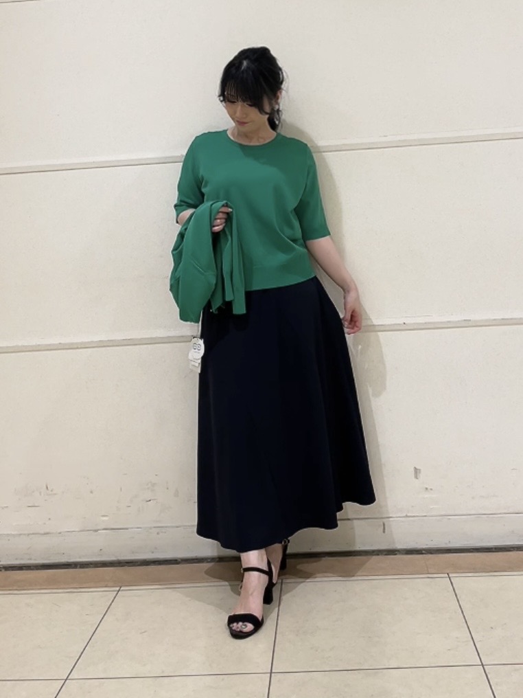watanabeさんの「UNTITLED｜【UVケア/接触冷感／アンサンブル】丸首カーディガン＆袖スリット5分袖ニット」を使ったコーディネート