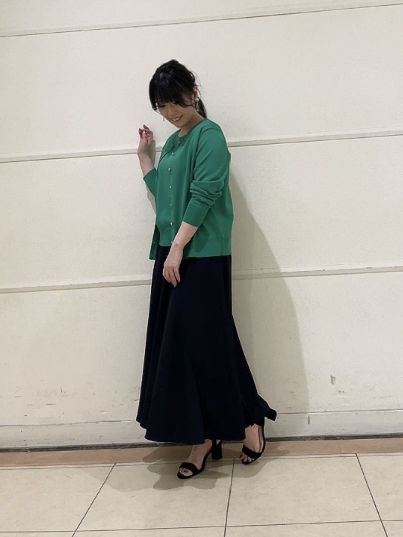 watanabeさんの「UNTITLED｜【UVケア/接触冷感／アンサンブル】丸首カーディガン＆袖スリット5分袖ニット」を使ったコーディネート