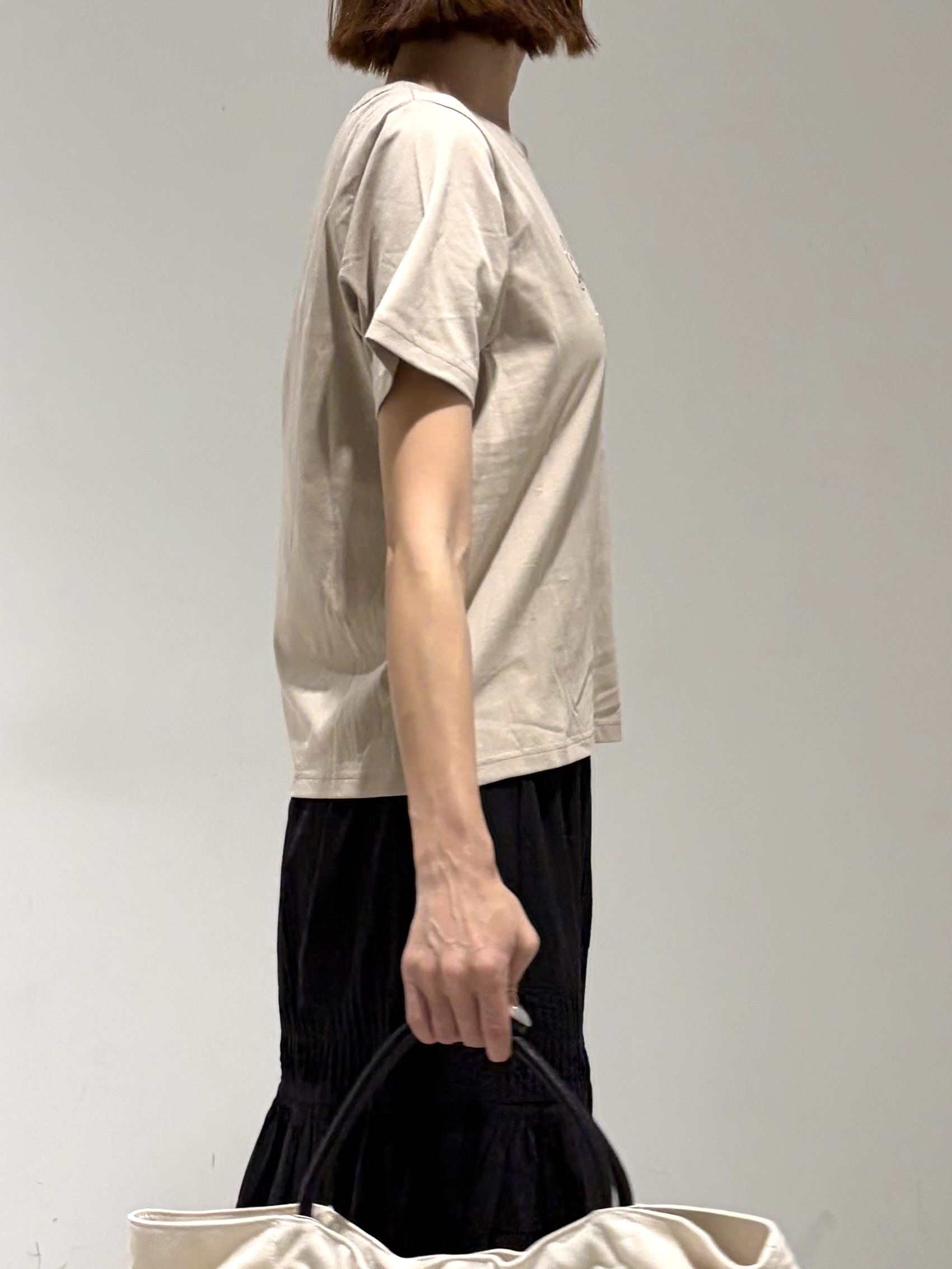shioriさんの「INDIVI｜3DプリントロゴTシャツ」を使ったコーディネート
