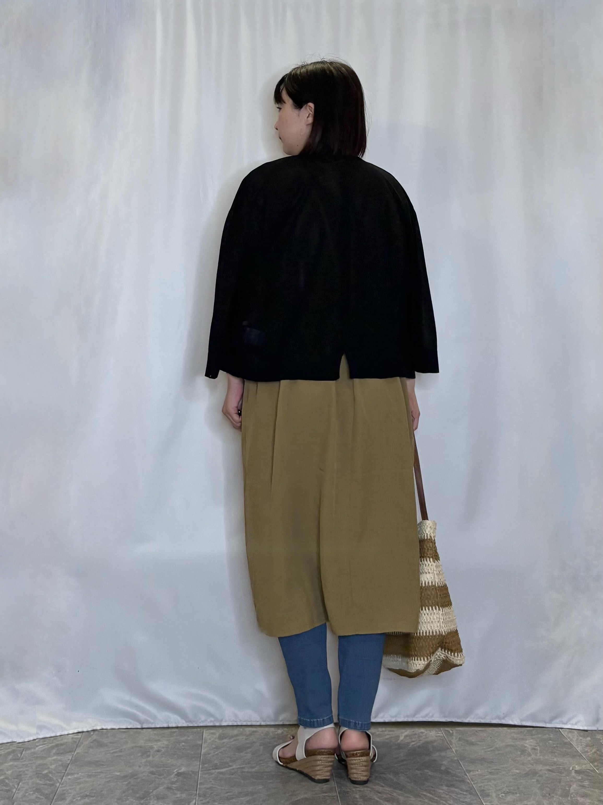 ネリさんの「SHOO･LA･RUE｜【ひんやり/洗濯機可/S-LL】オンにもオフにも マルチに使えるボタンレスカーディガン」を使ったコーディネート