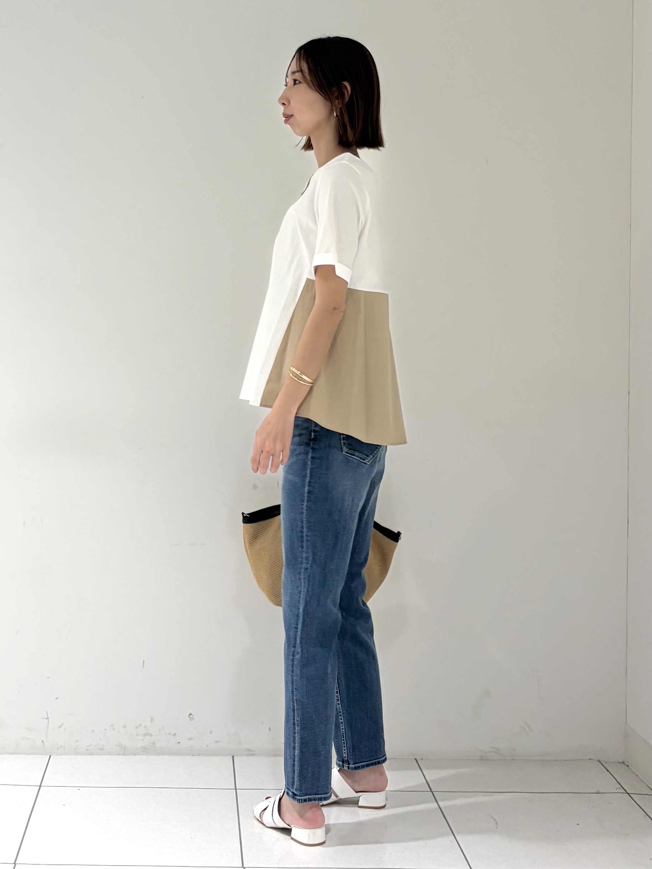 shioriさんの「INDIVI｜【バックシャン】異素材ドッキングプルオーバー」を使ったコーディネート