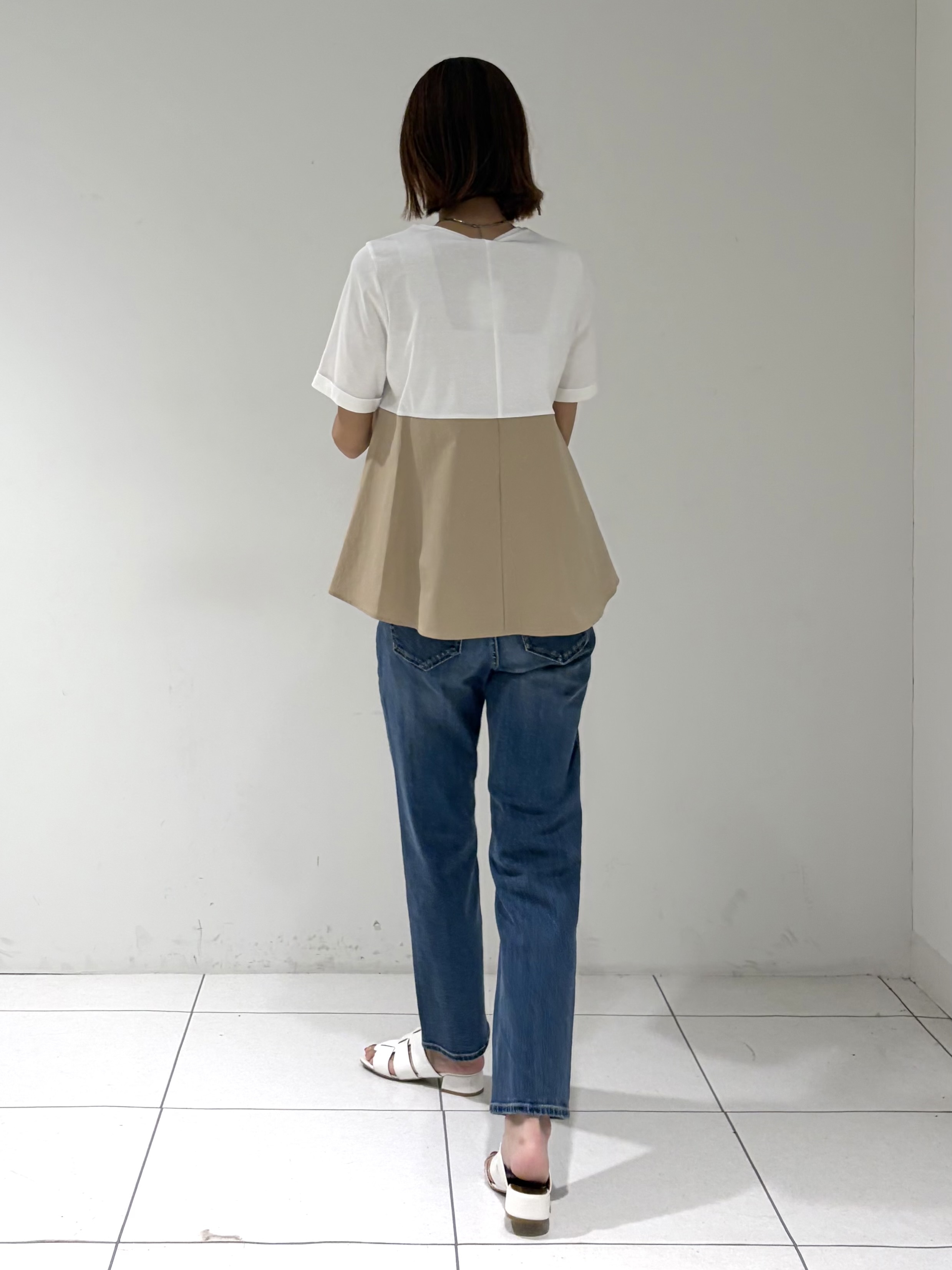 shioriさんの「INDIVI｜【バックシャン】異素材ドッキングプルオーバー」を使ったコーディネート