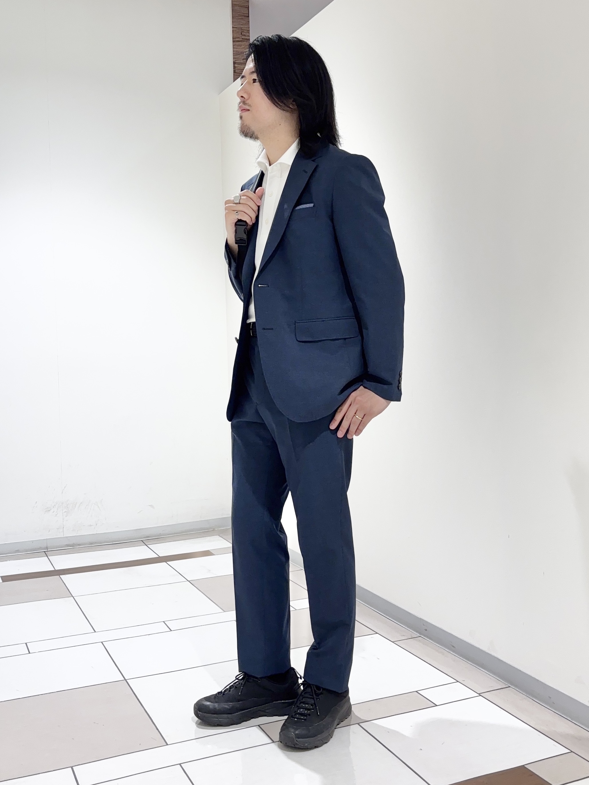 及川さんの「TAKEO KIKUCHI｜【抗菌防臭】COOL DOTS（R）ドビープリント ジャケット」を使ったコーディネート
