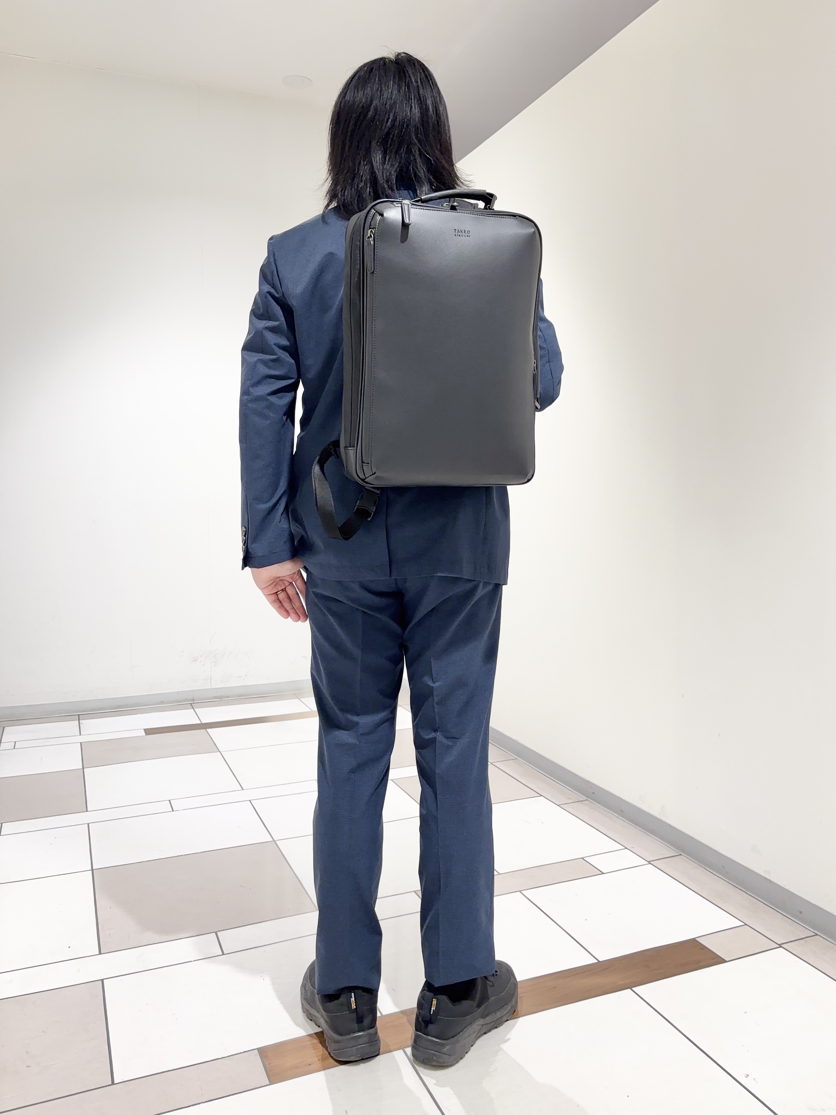 及川さんの「TAKEO KIKUCHI｜【抗菌防臭】COOL DOTS（R）ドビープリント ジャケット」を使ったコーディネート