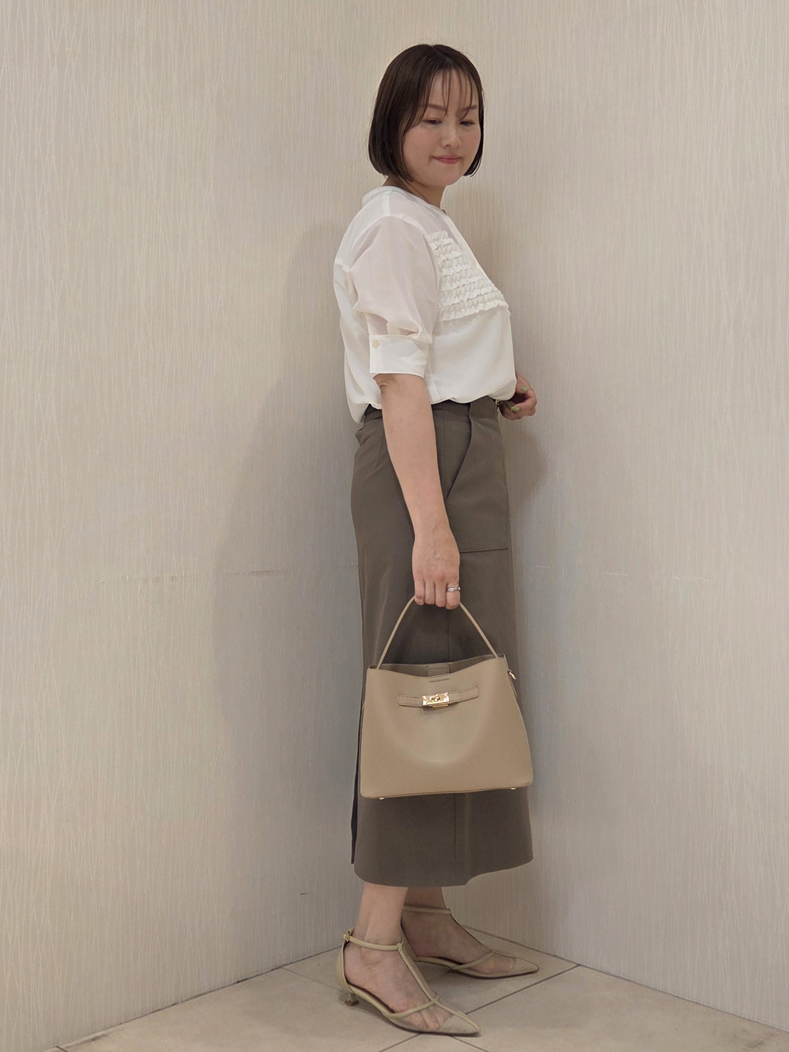 naokoさんの「UNTITLED｜【接触冷感/通気性/洗える】フロントフリルブラウス」を使ったコーディネート