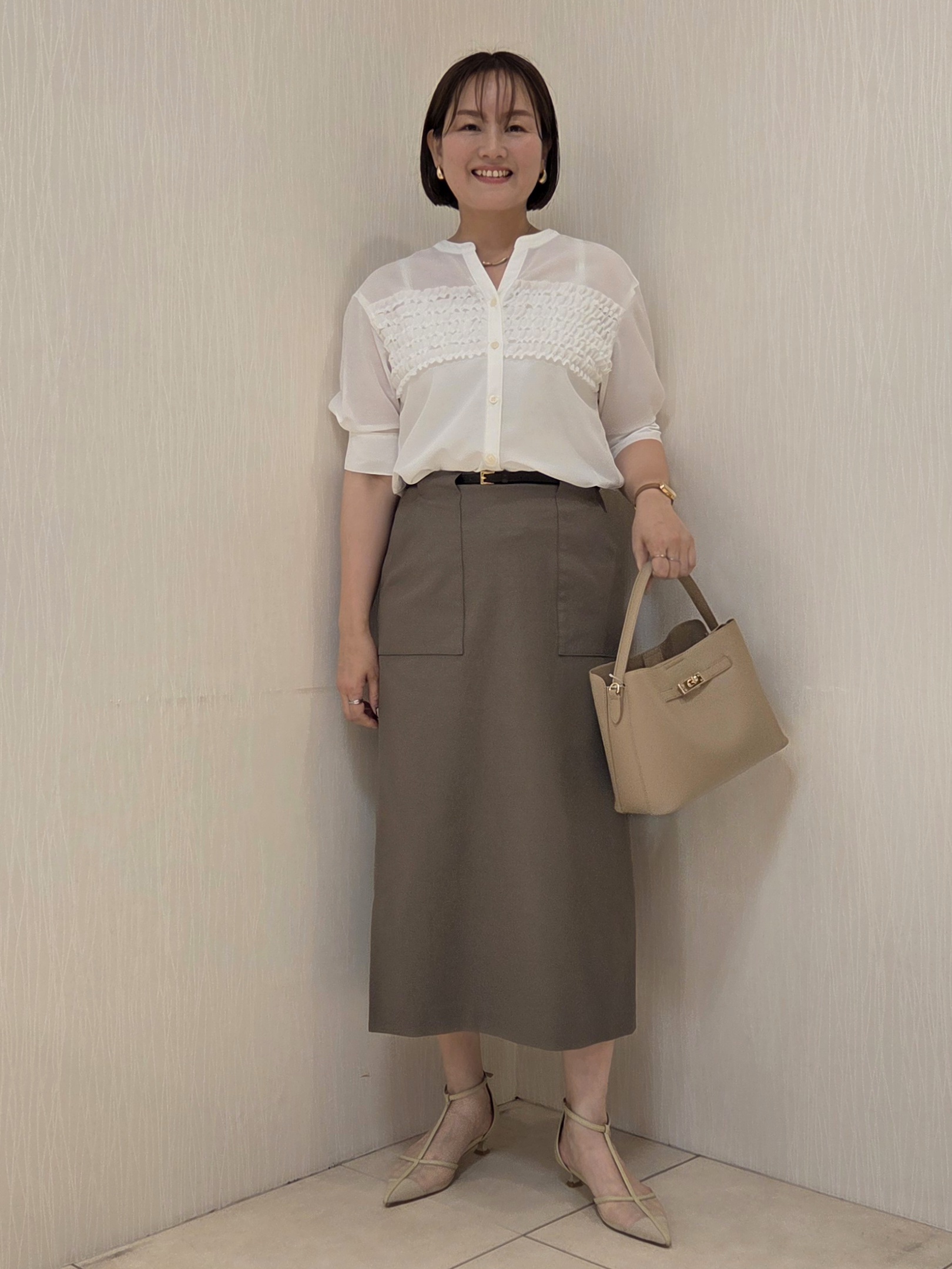 naokoさんの「UNTITLED｜【接触冷感/通気性/洗える】フロントフリルブラウス」を使ったコーディネート